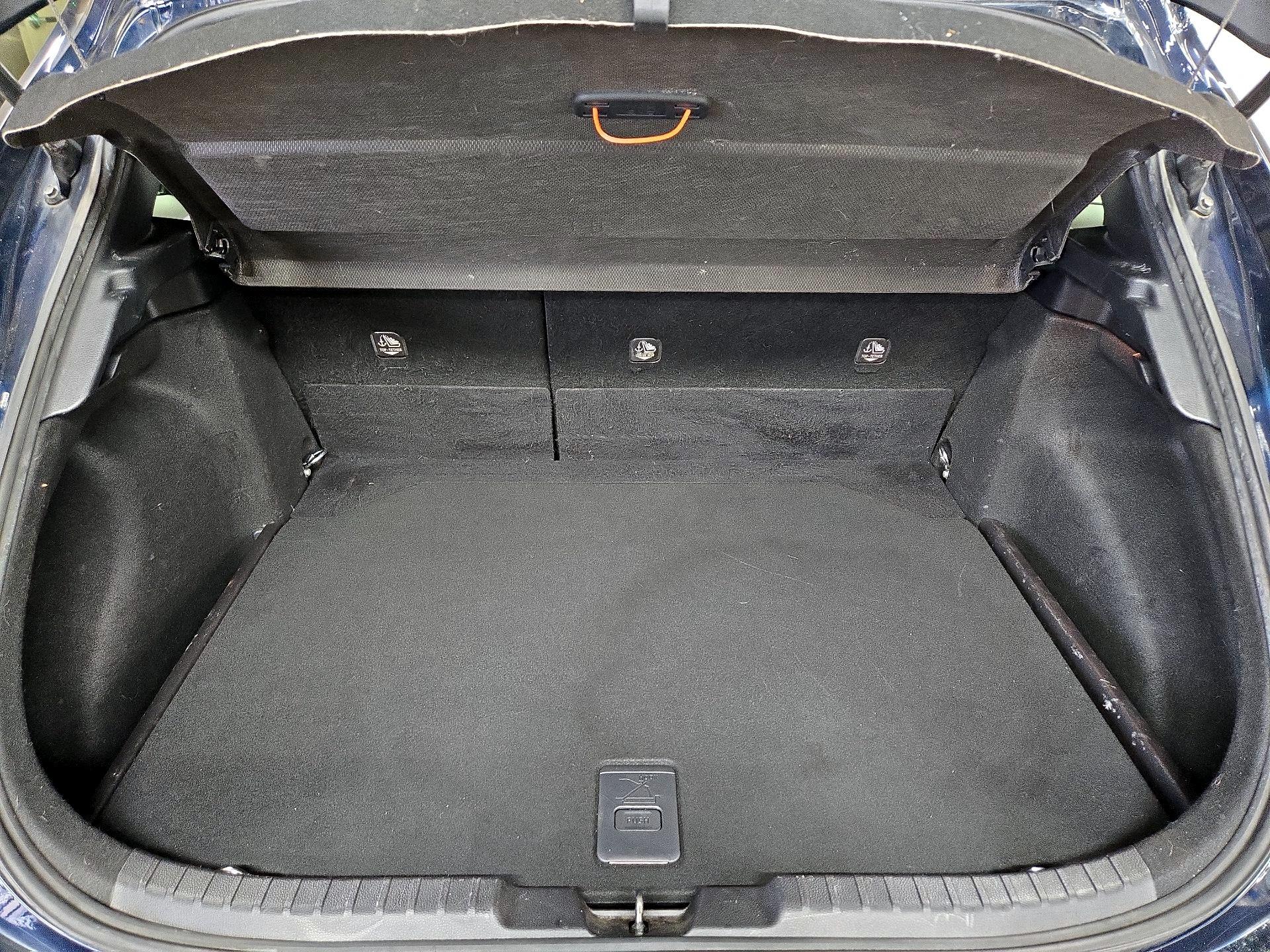 Thumbnail: 2021 Toyota Corolla - 18