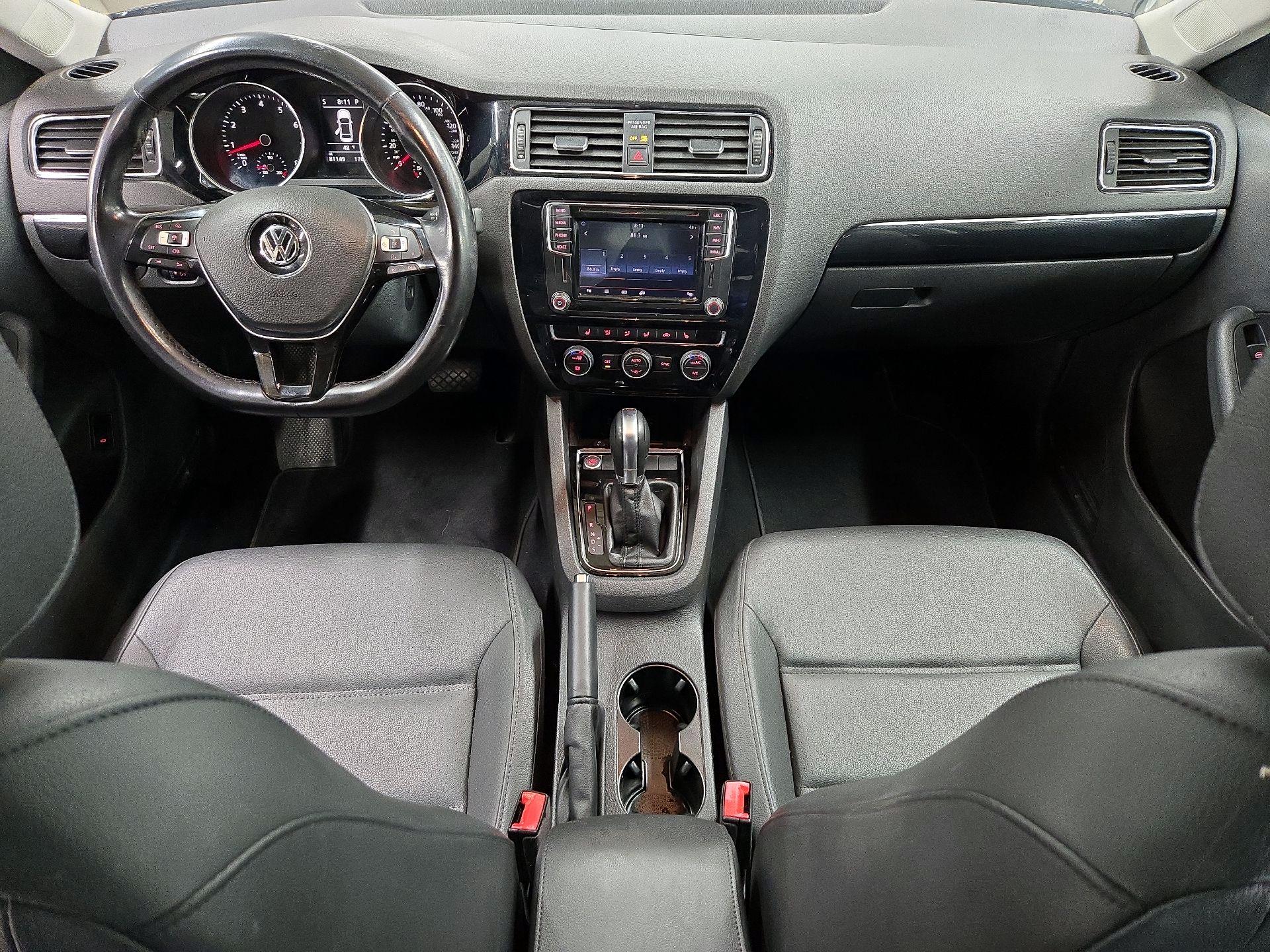 Thumbnail: 2017 Volkswagen Jetta - 9