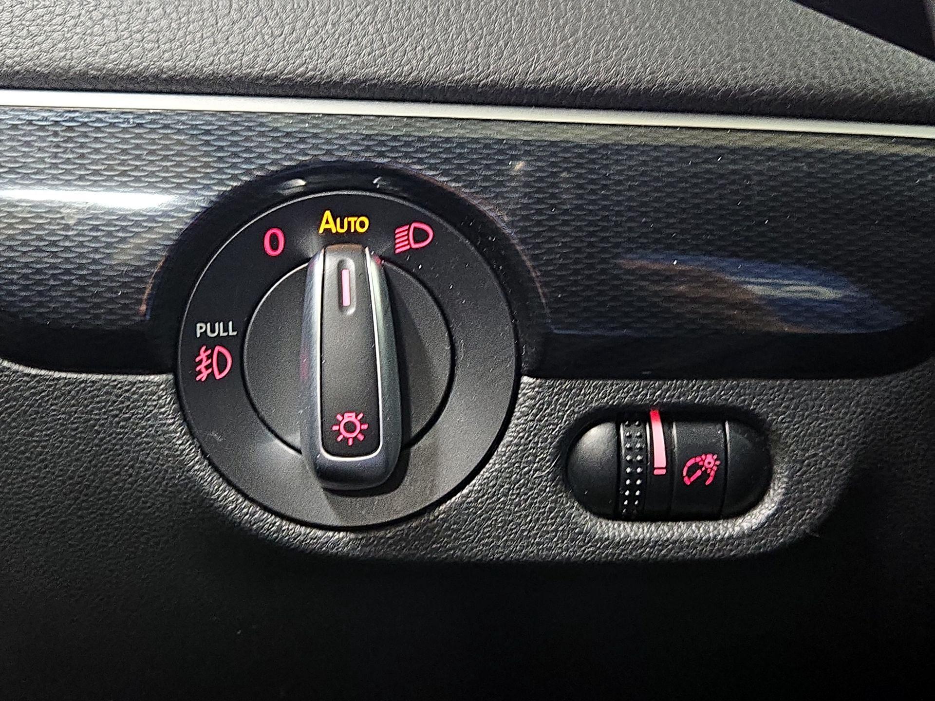 Thumbnail: 2017 Volkswagen Jetta - 13