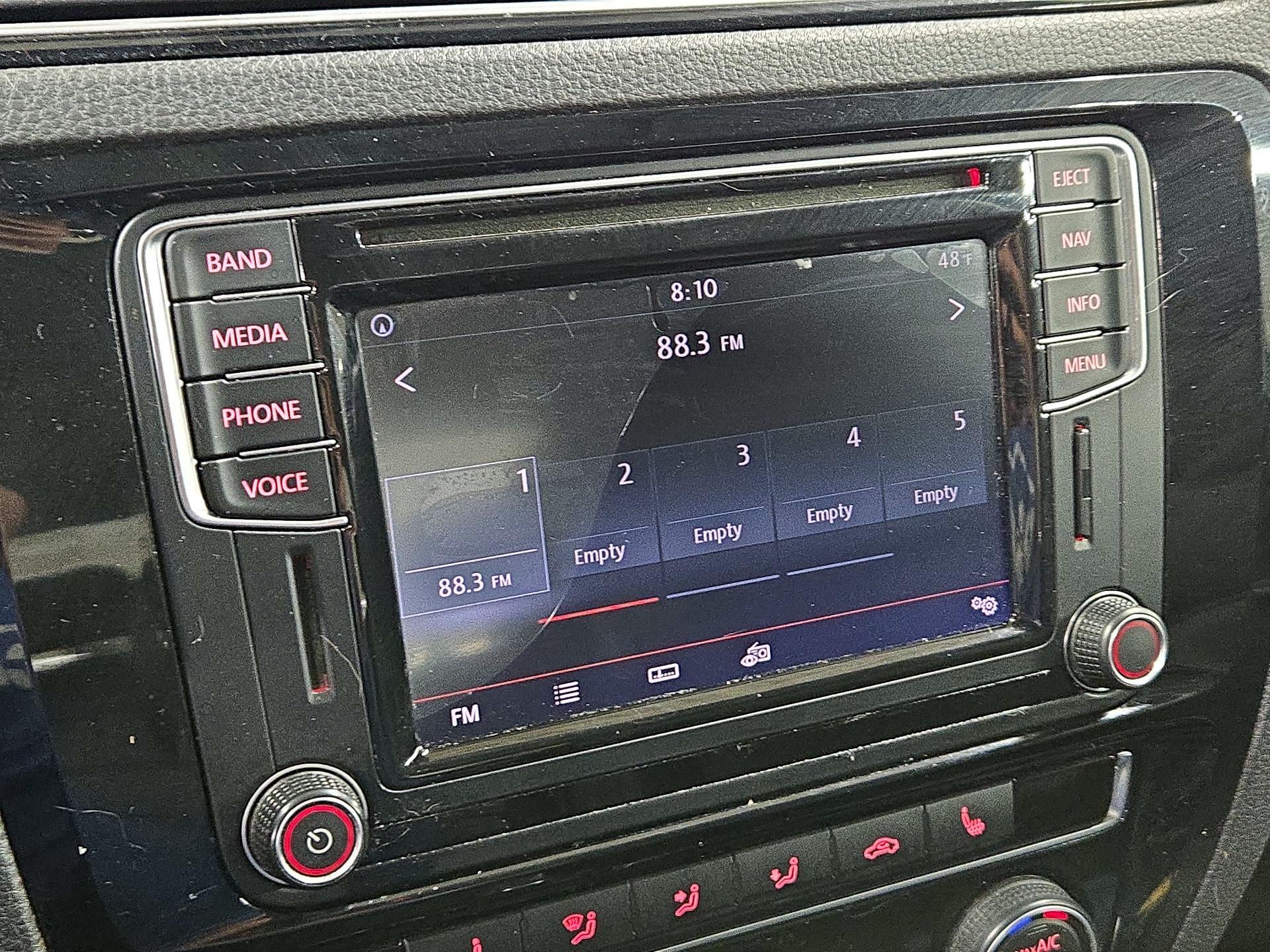 Thumbnail: 2017 Volkswagen Jetta - 16