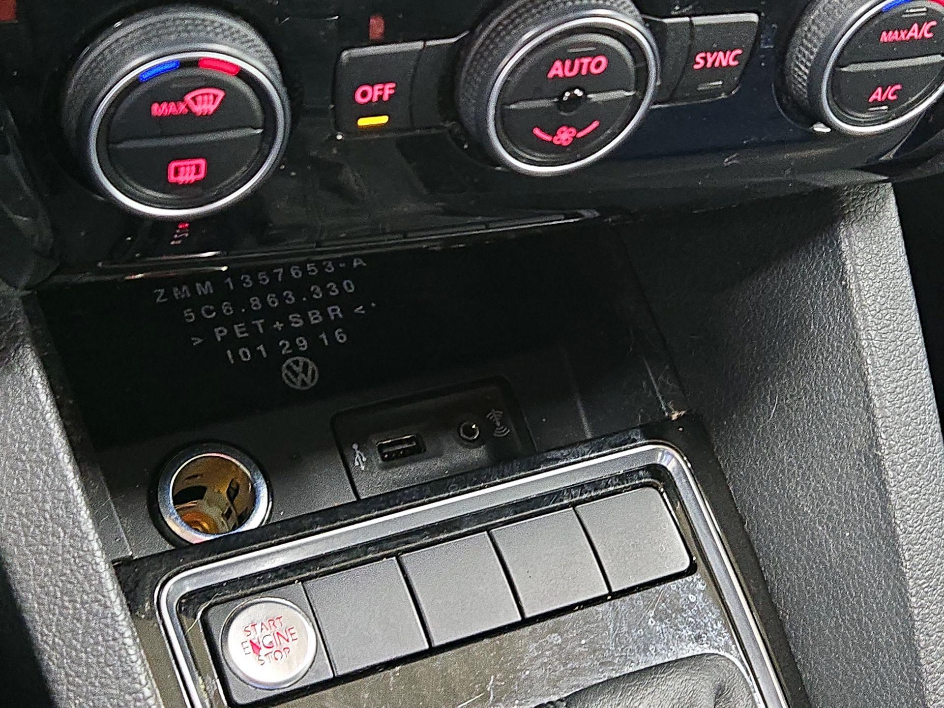 Thumbnail: 2017 Volkswagen Jetta - 19