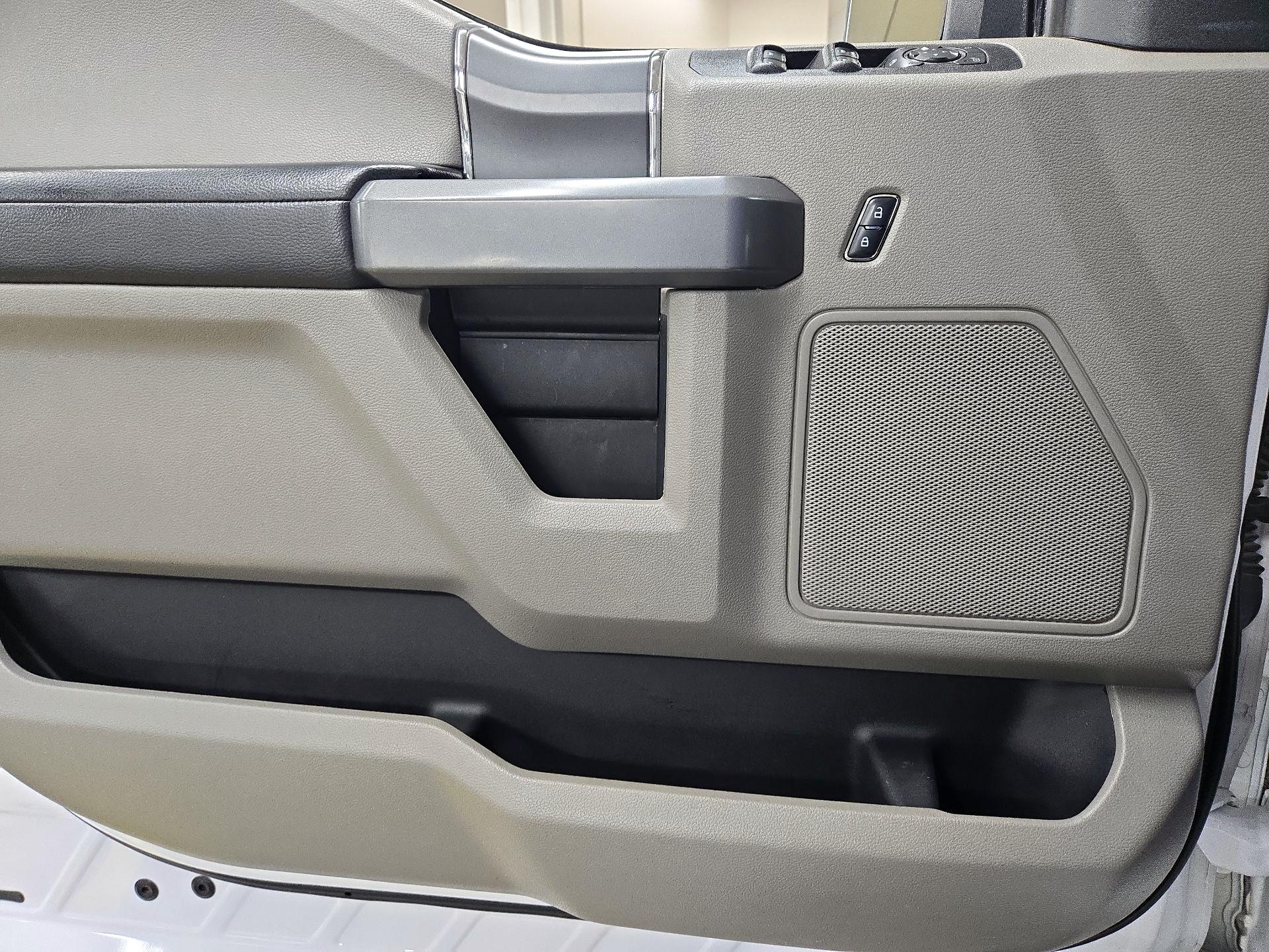 Thumbnail: 2017 Ford F-150 - 12