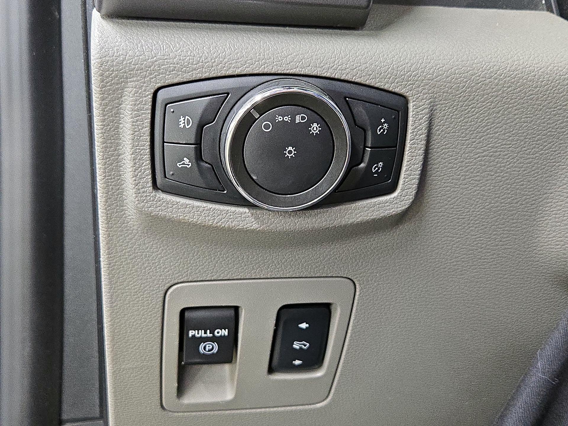 Thumbnail: 2017 Ford F-150 - 13