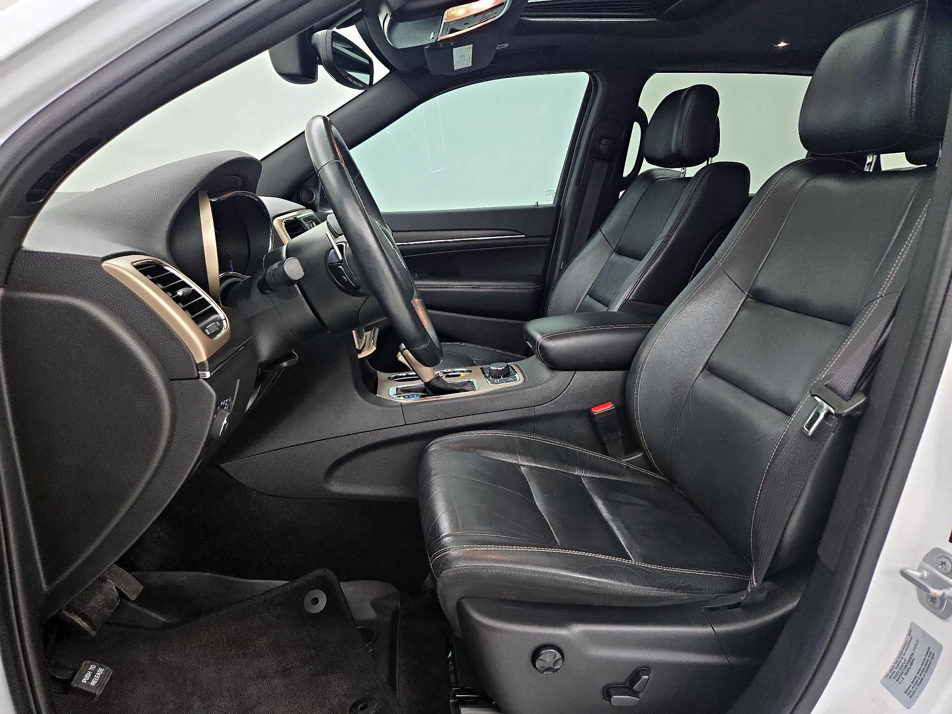 Thumbnail: 2017 Jeep Grand Cherokee - 11