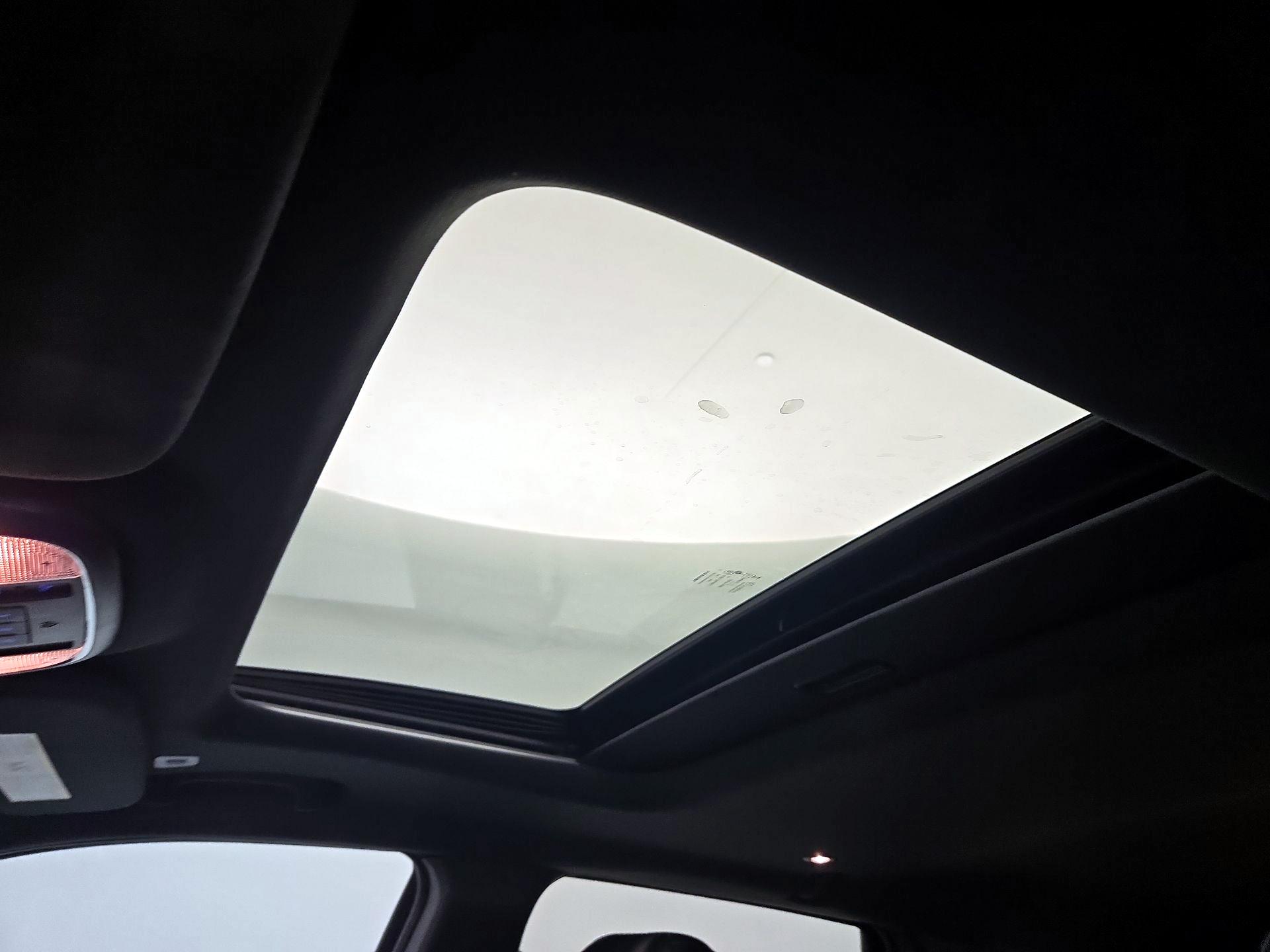 Thumbnail: 2017 Jeep Grand Cherokee - 20