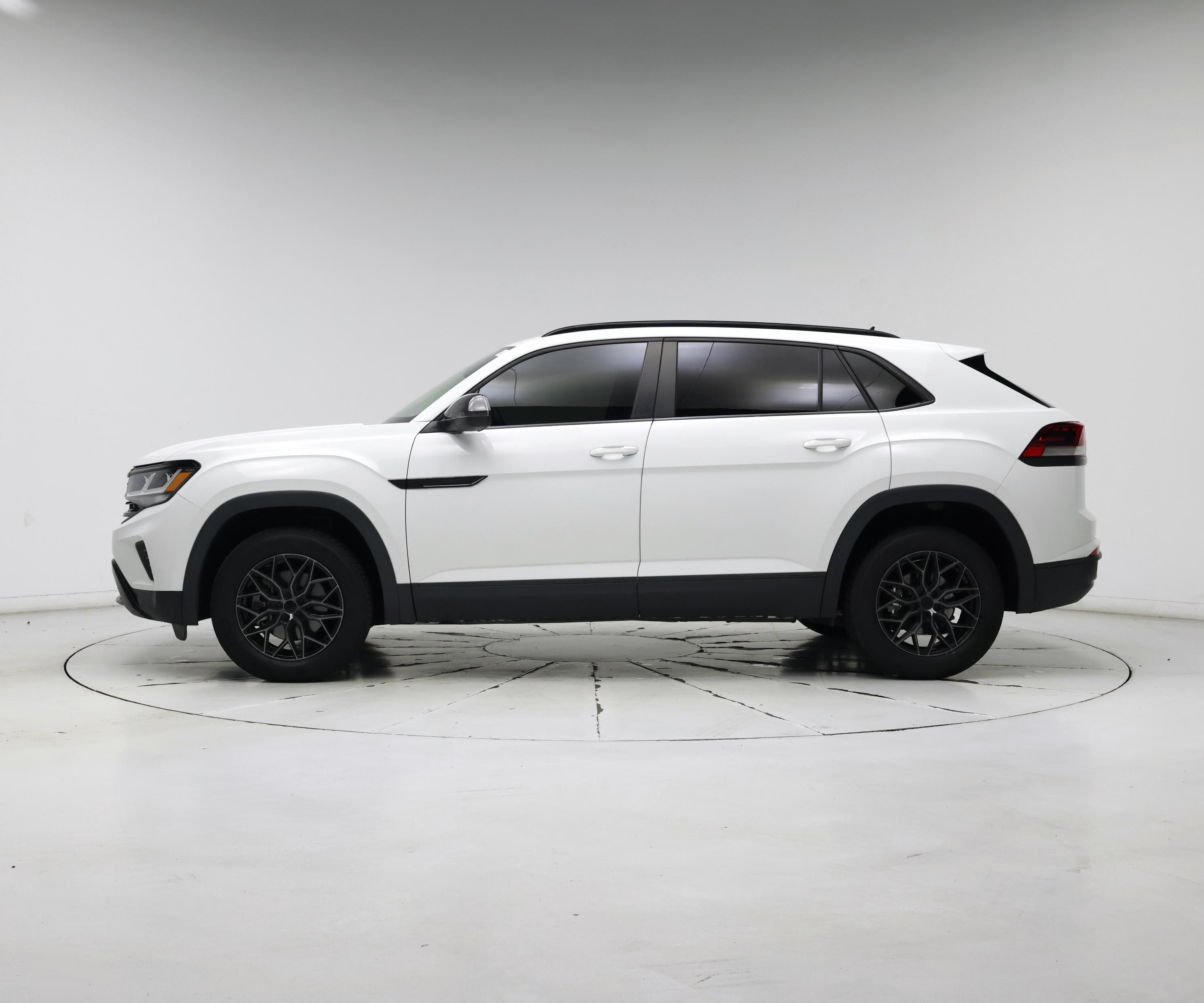 Thumbnail: 2021 Volkswagen Atlas - 3