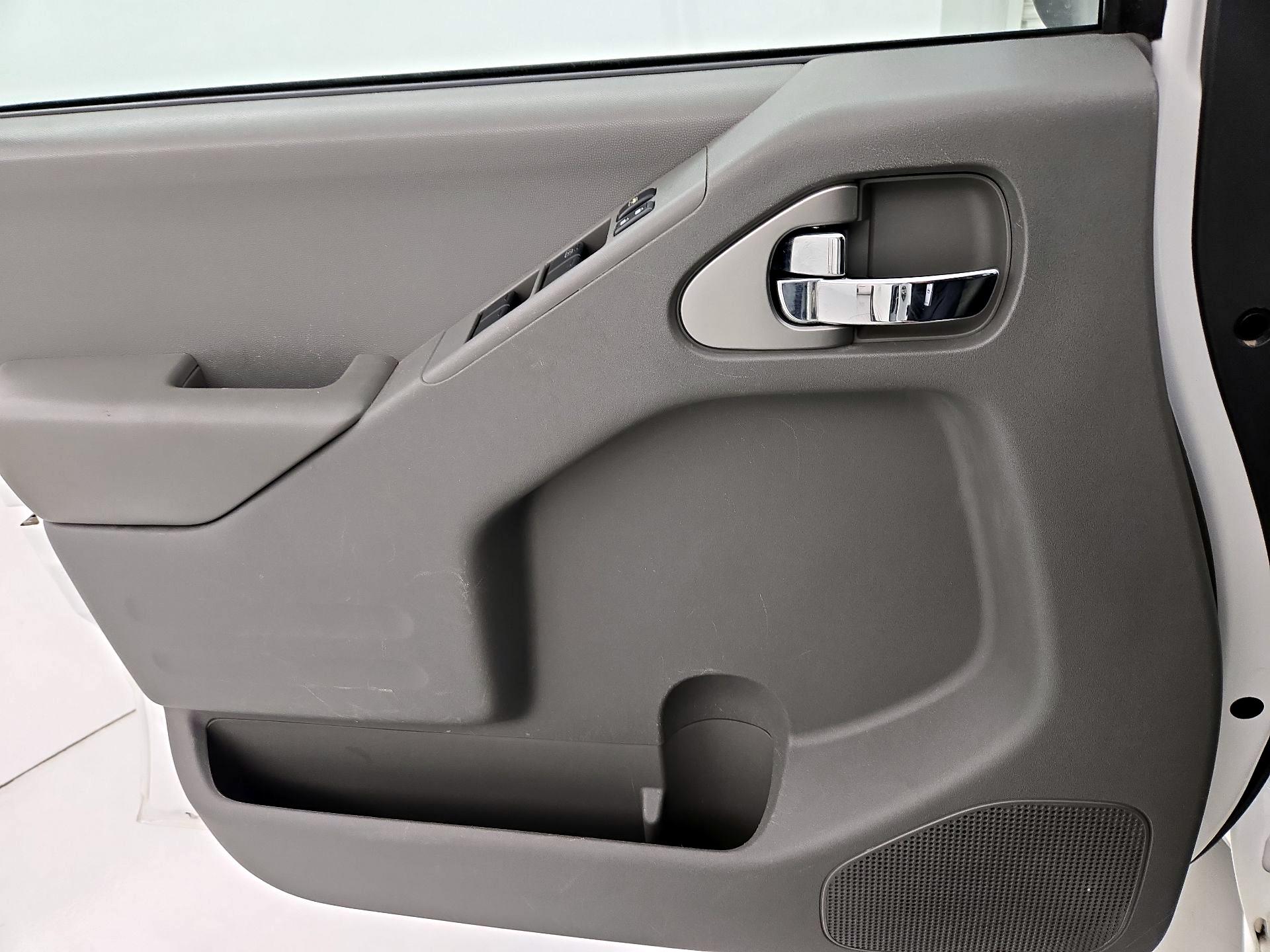 Thumbnail: 2019 Nissan Frontier - 12