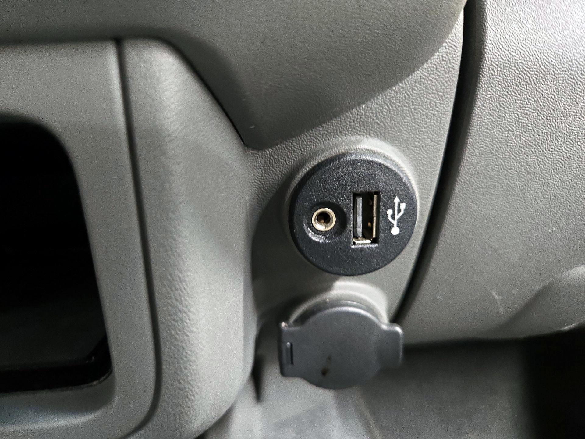 Thumbnail: 2019 Nissan Frontier - 18