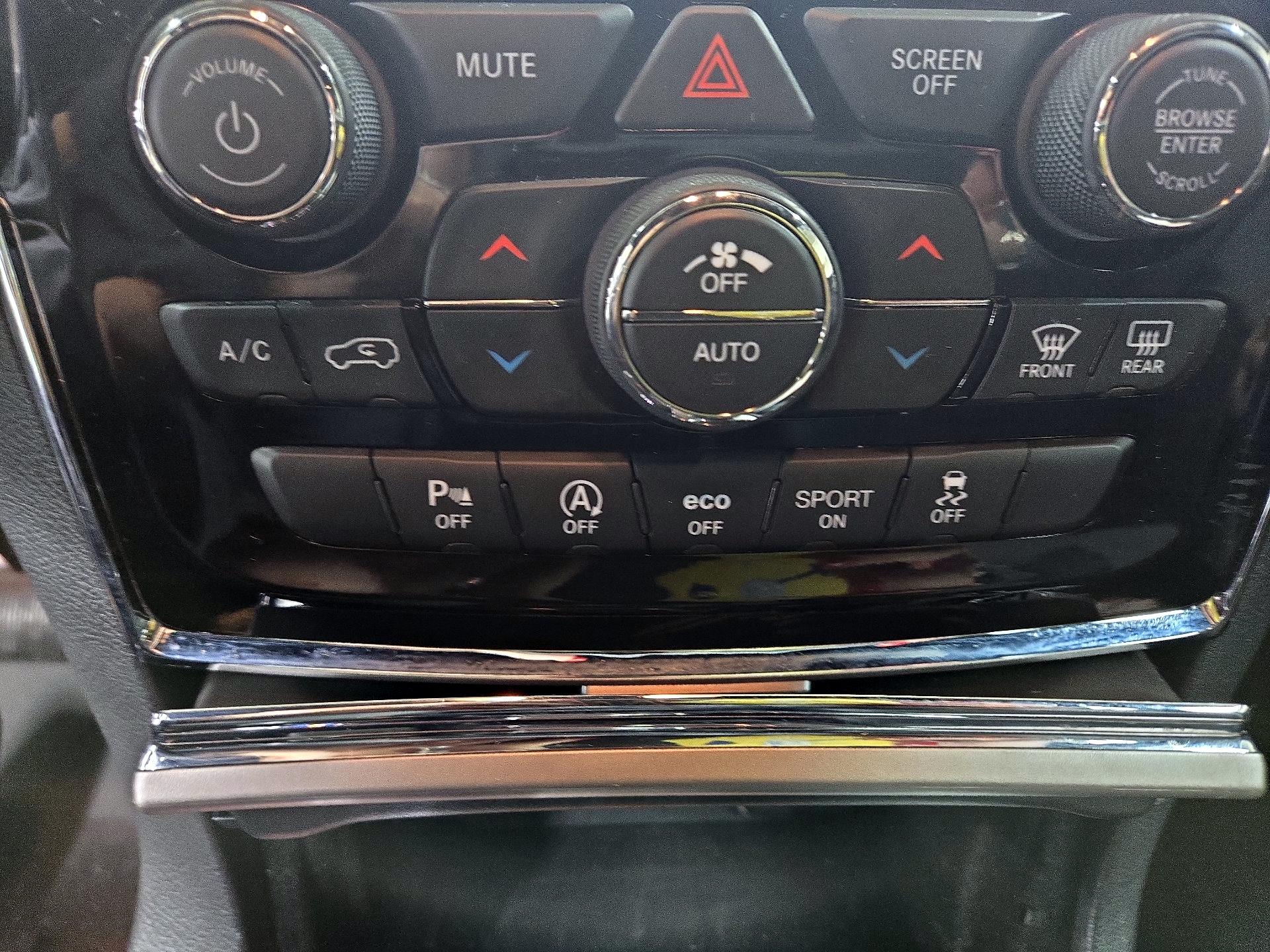 Thumbnail: 2020 Jeep Grand Cherokee - 15