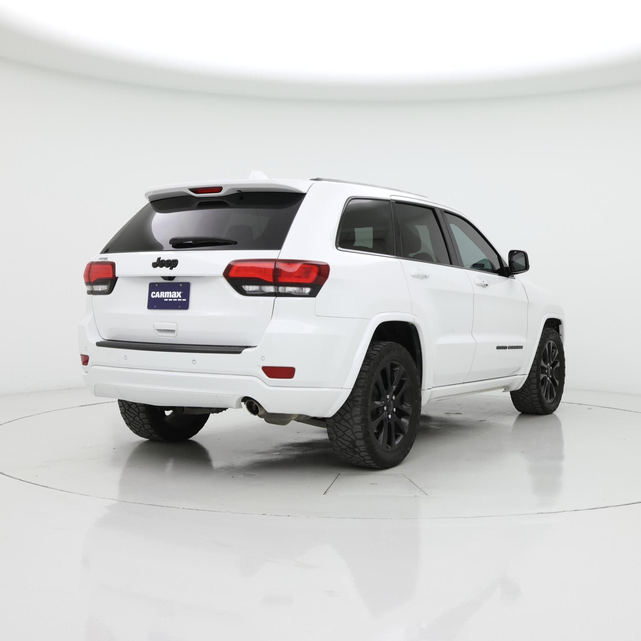 Thumbnail: 2020 Jeep Grand Cherokee - 8