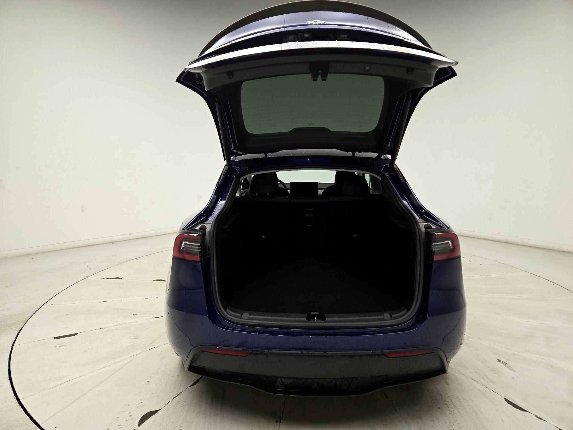 Thumbnail: 2023 Tesla Model Y - 20