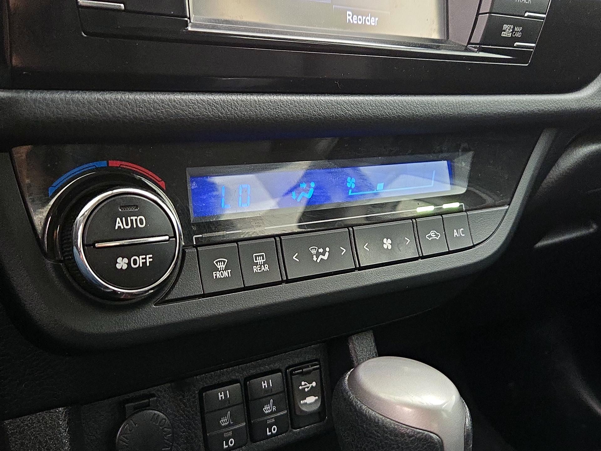 Thumbnail: 2016 Toyota Corolla - 16