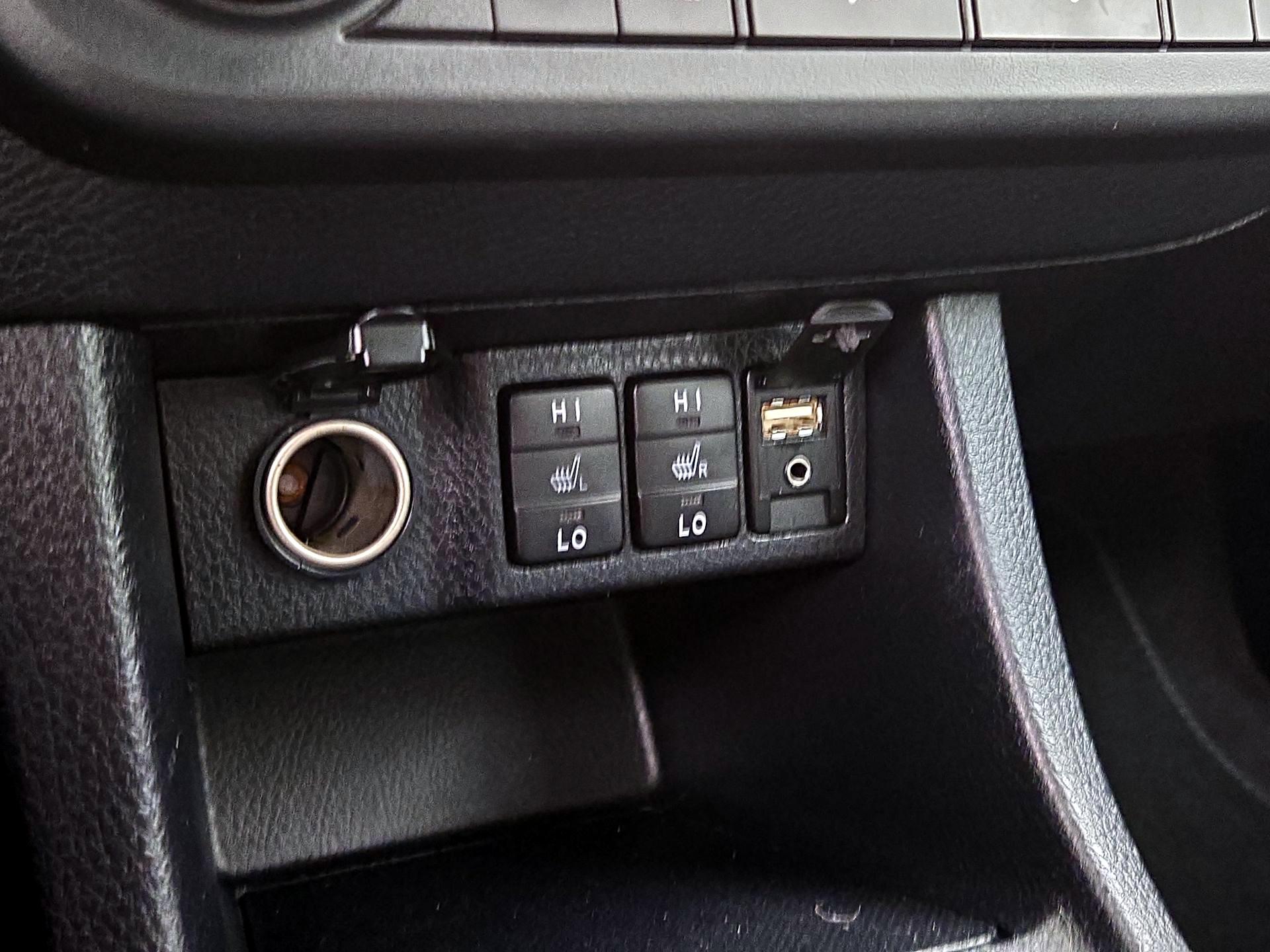 Thumbnail: 2016 Toyota Corolla - 18