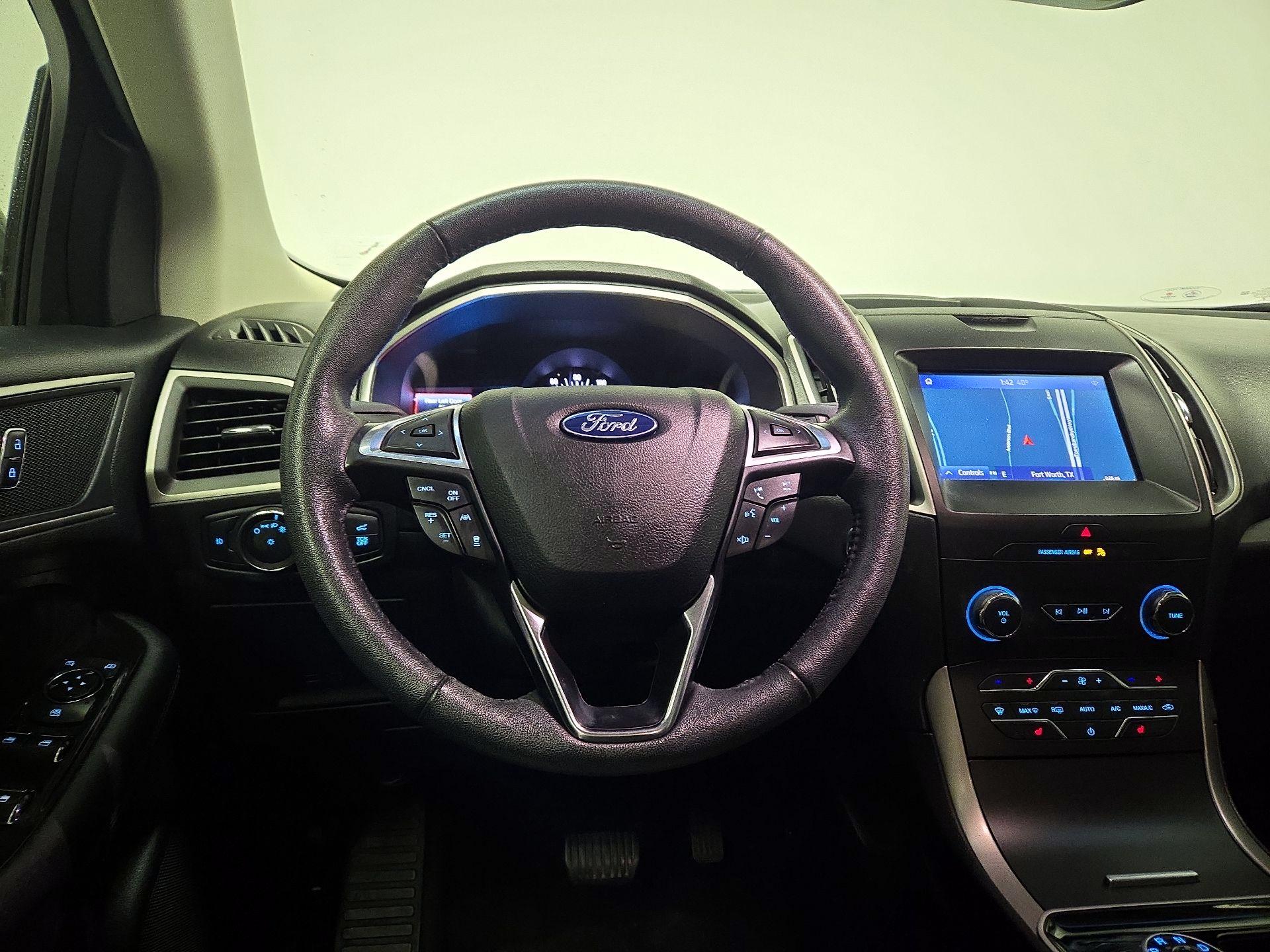 Thumbnail: 2020 Ford Edge - 10