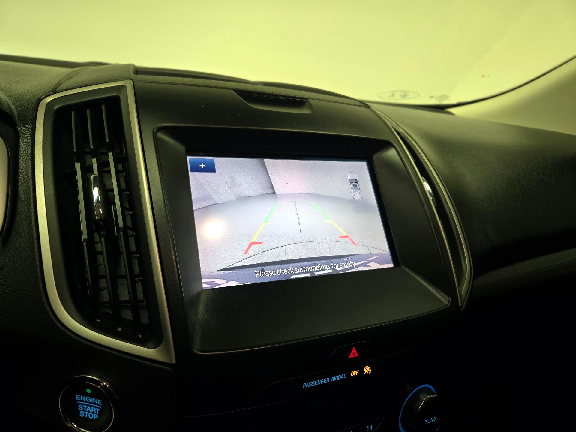 Thumbnail: 2020 Ford Edge - 15