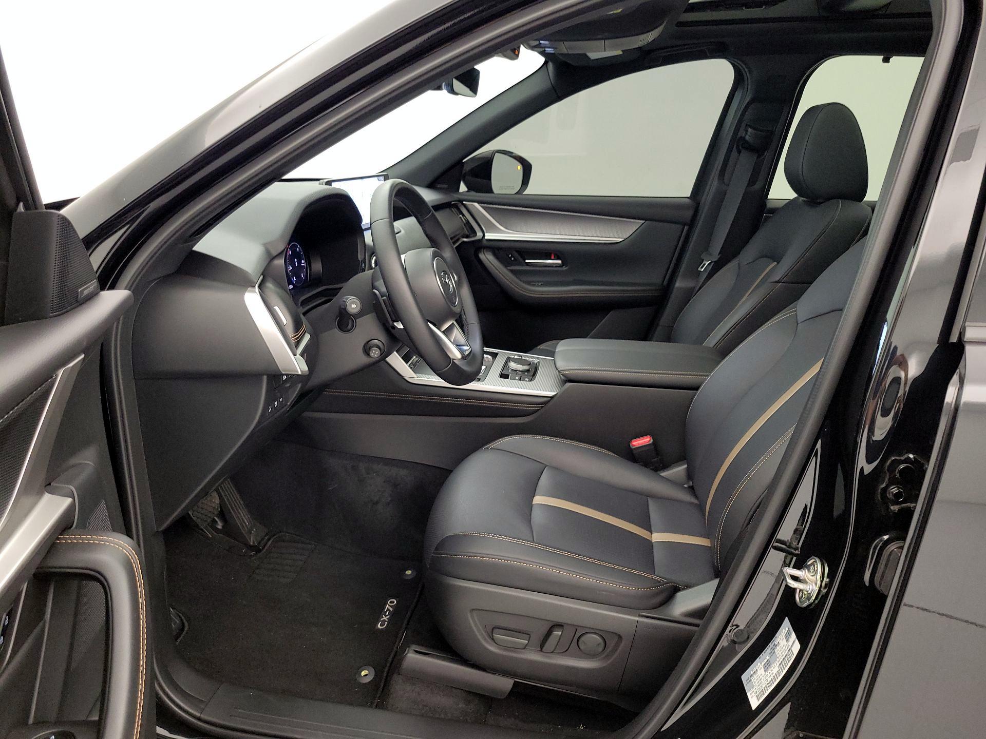 Thumbnail: 2025 Mazda CX-70 - 11