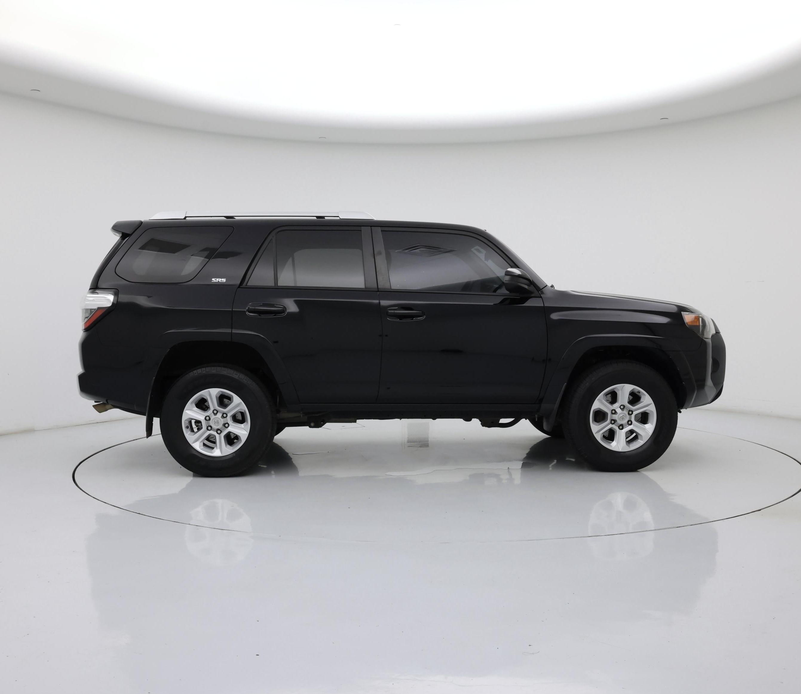 Thumbnail: 2017 Toyota 4Runner - 7