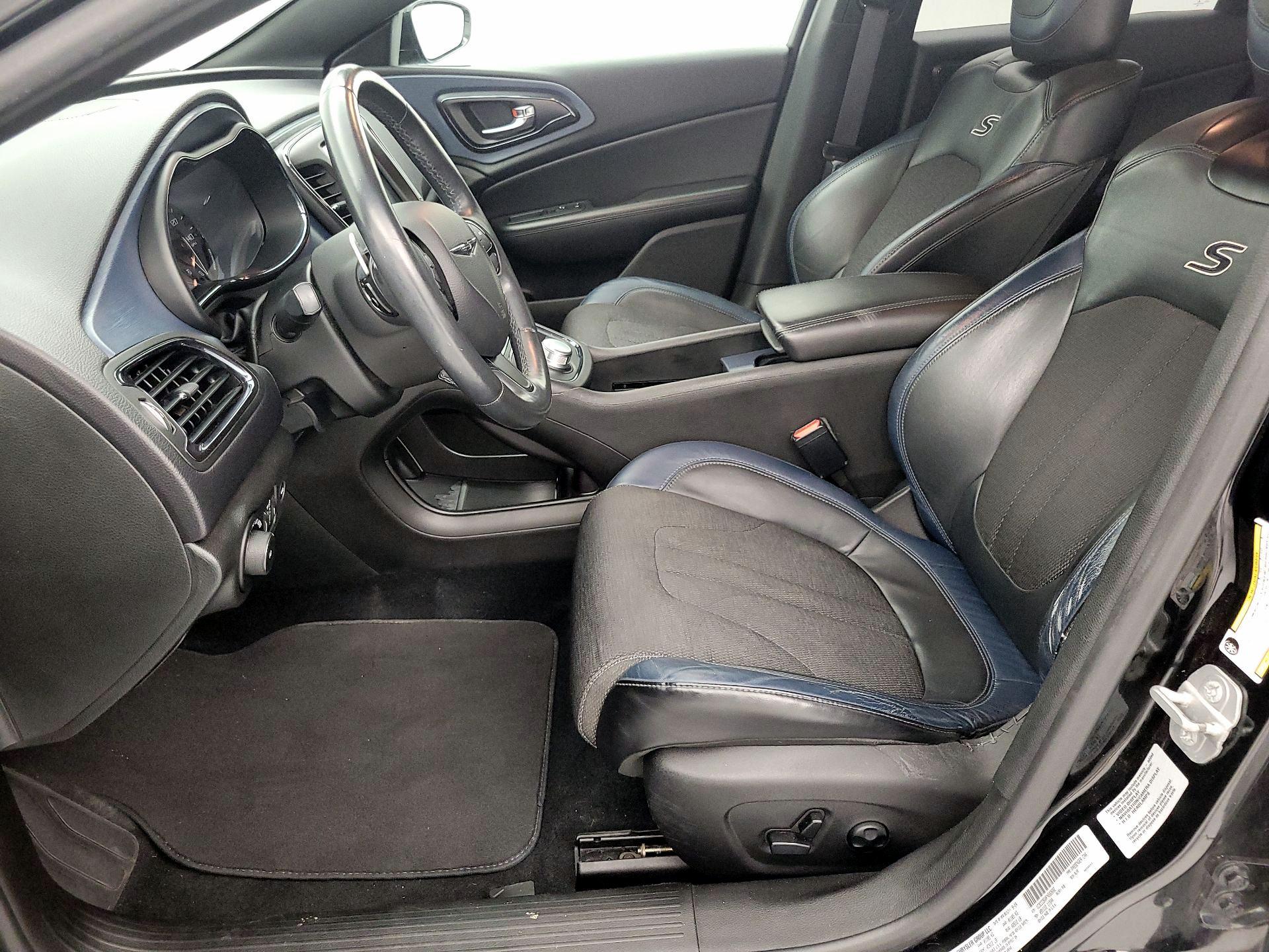 Thumbnail: 2015 Chrysler 200 - 11