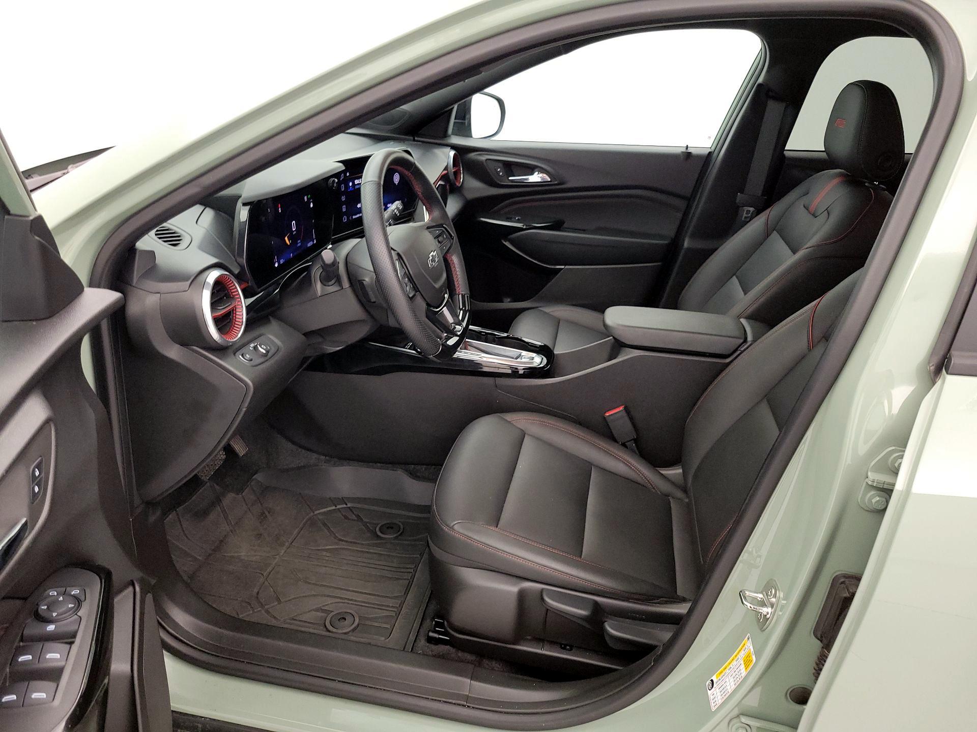 Thumbnail: 2024 Chevrolet Trax - 11