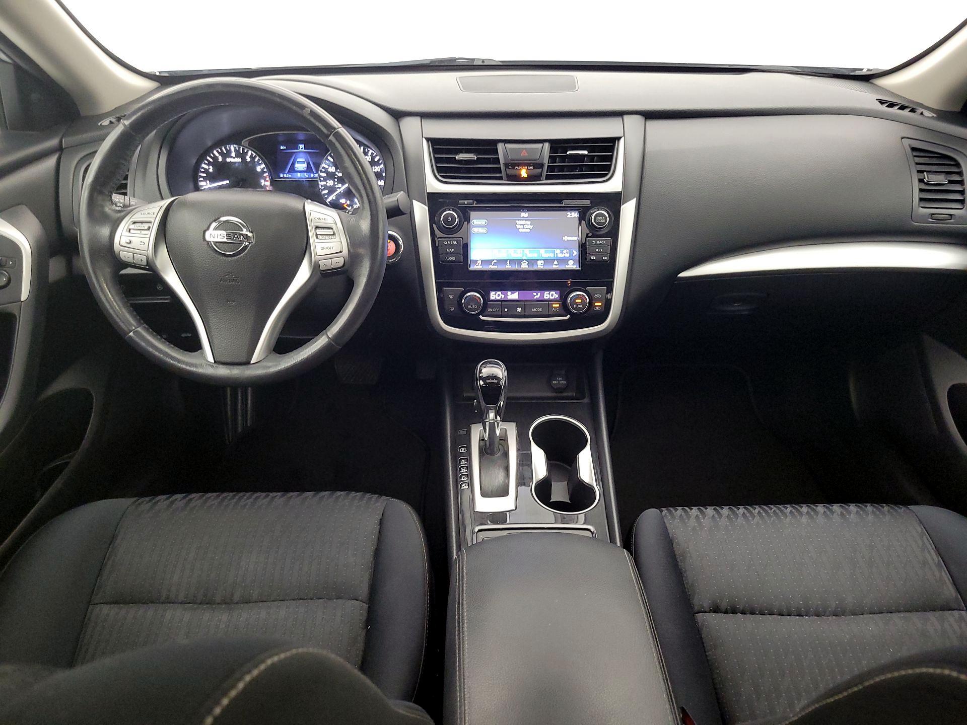 Thumbnail: 2018 Nissan Altima - 9