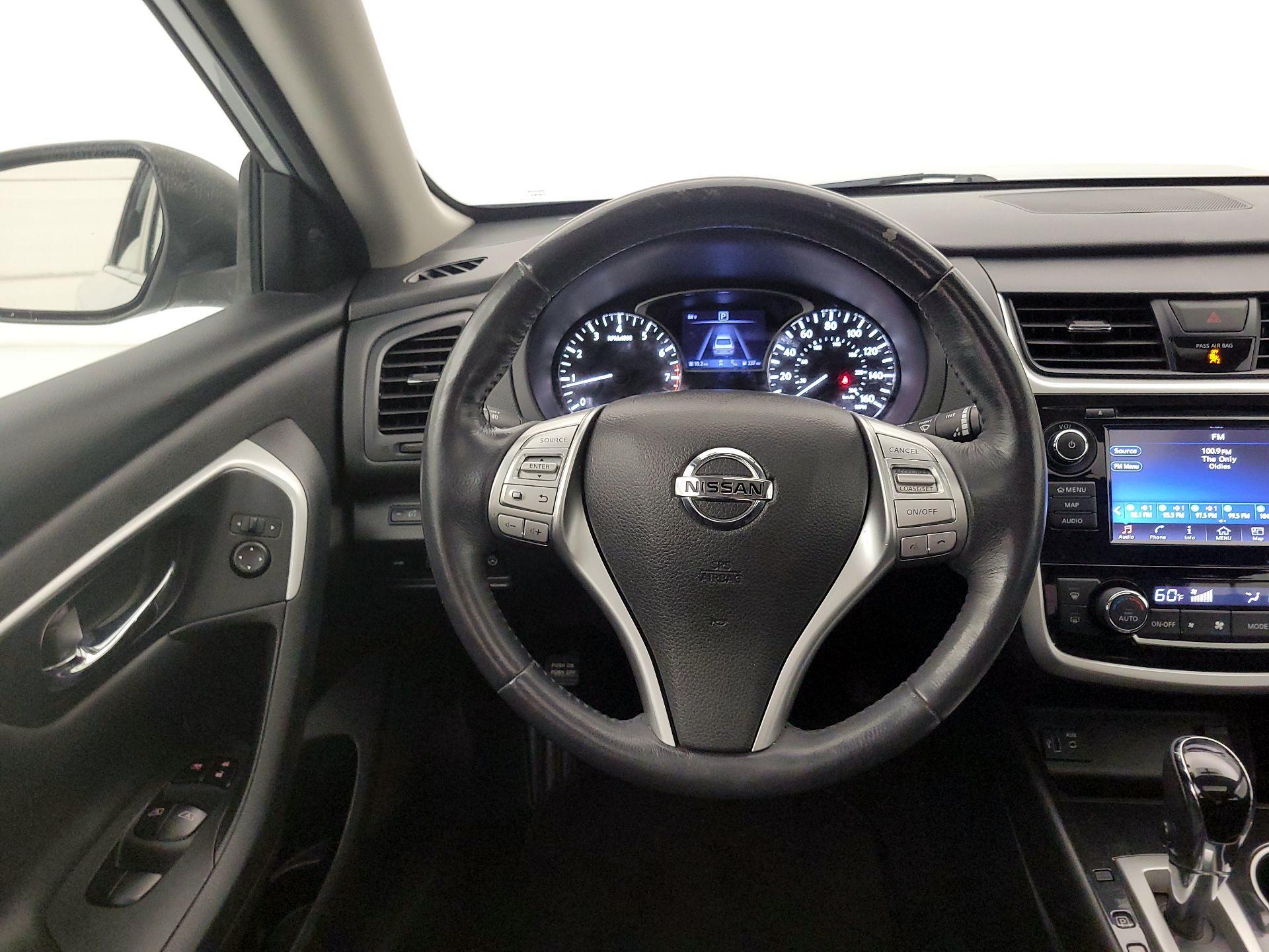 Thumbnail: 2018 Nissan Altima - 10