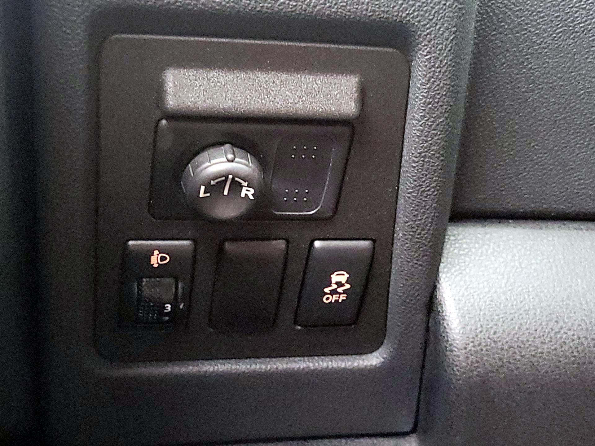 Thumbnail: 2013 Nissan Rogue - 13