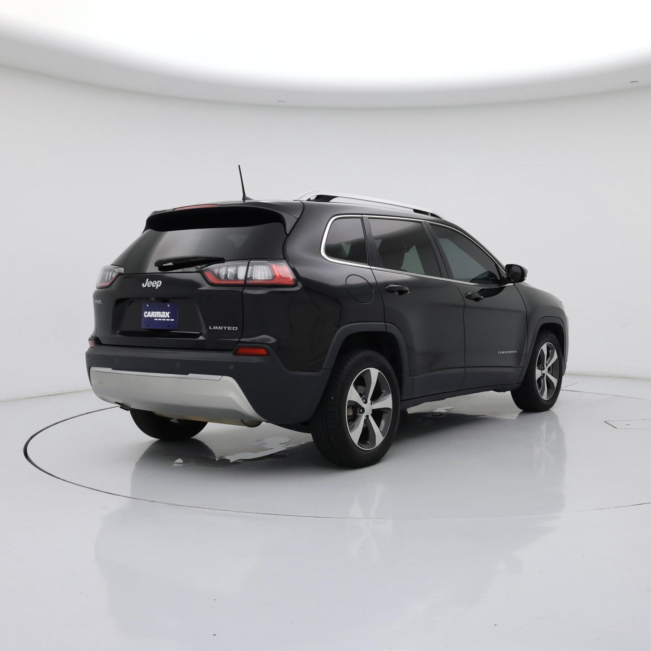 Thumbnail: 2019 Jeep Cherokee - 8