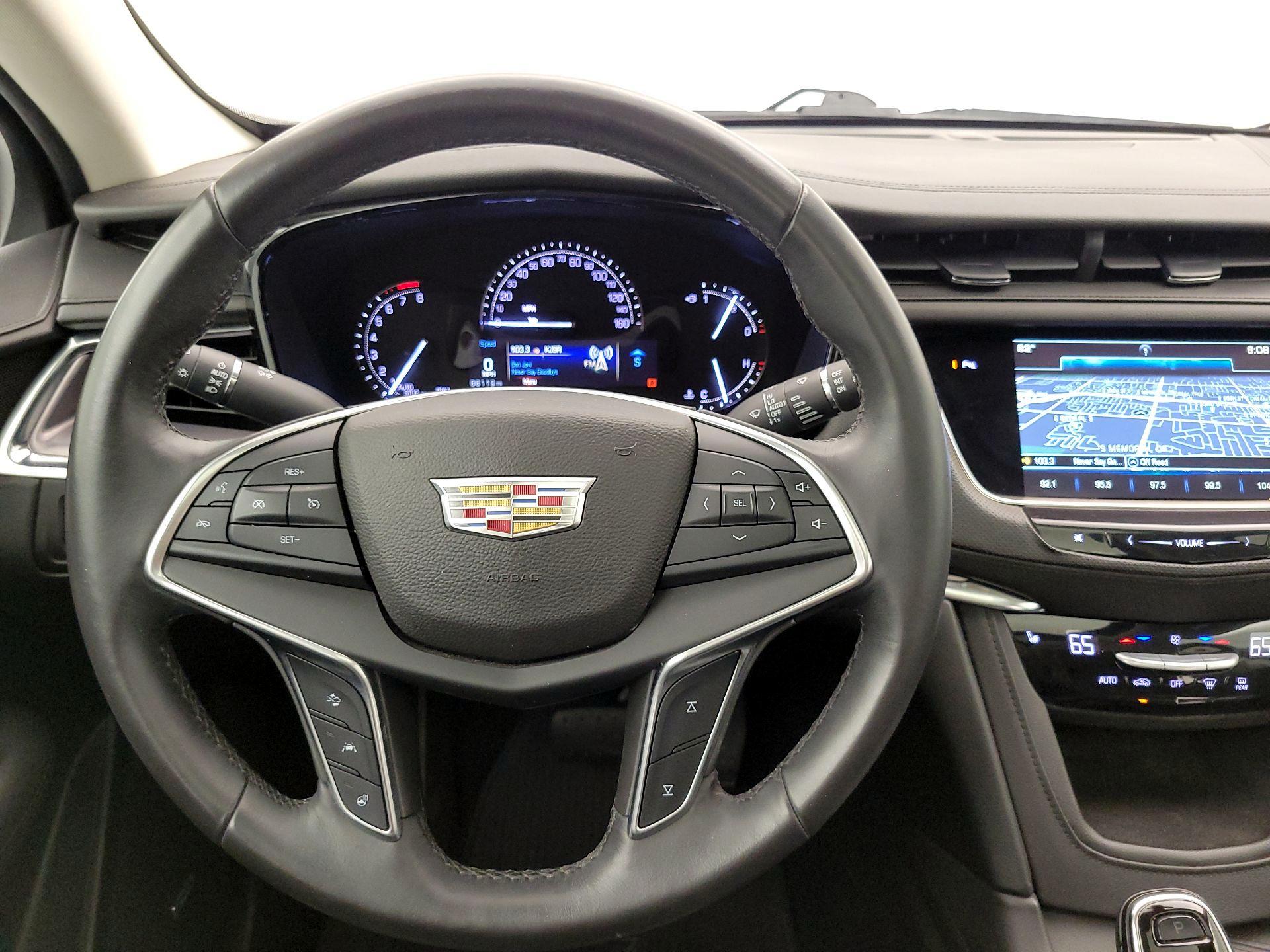 Thumbnail: 2017 Cadillac XT5 - 10