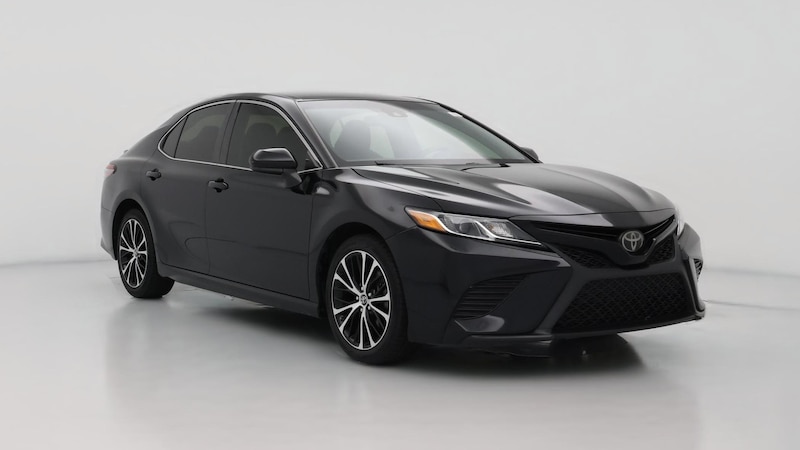 2018 Toyota Camry SE Hero Image