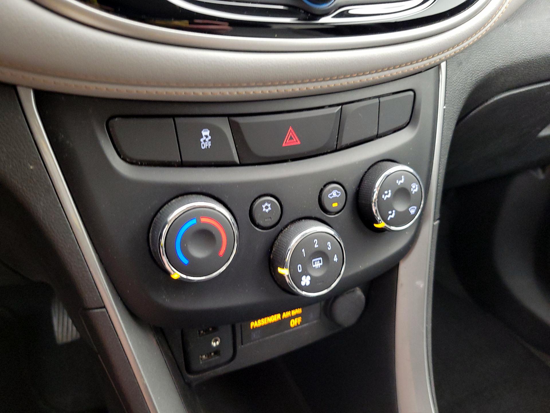 Thumbnail: 2019 Chevrolet Trax - 16