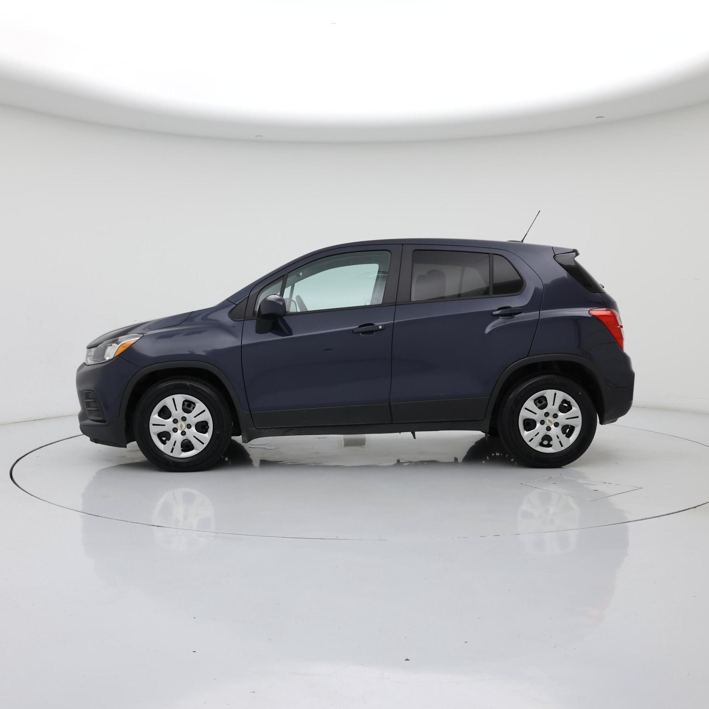 Thumbnail: 2019 Chevrolet Trax - 3