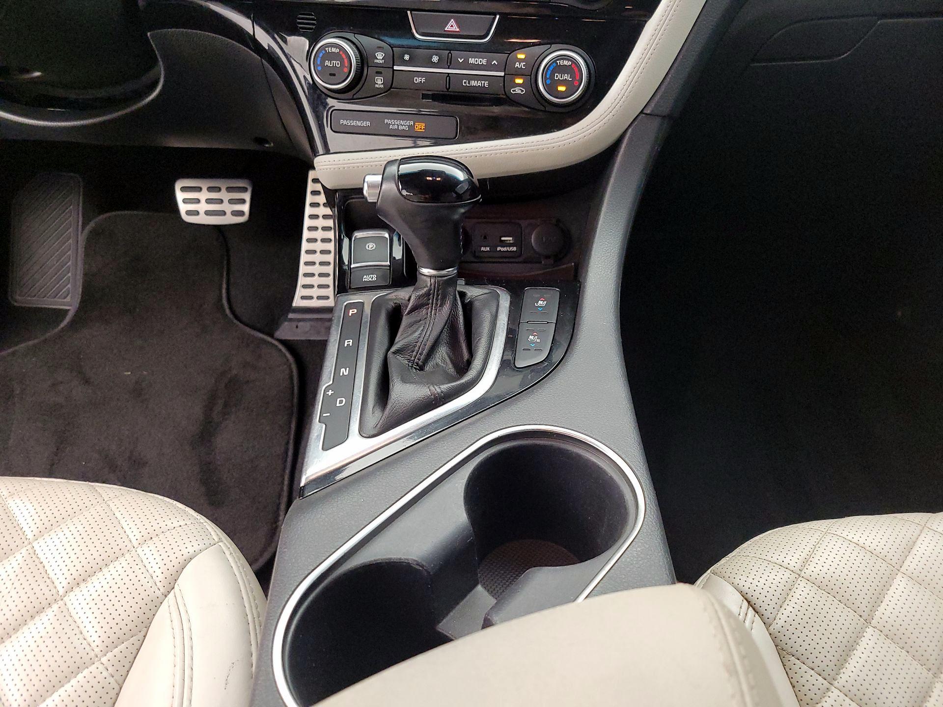 Thumbnail: 2015 Kia Optima - 18