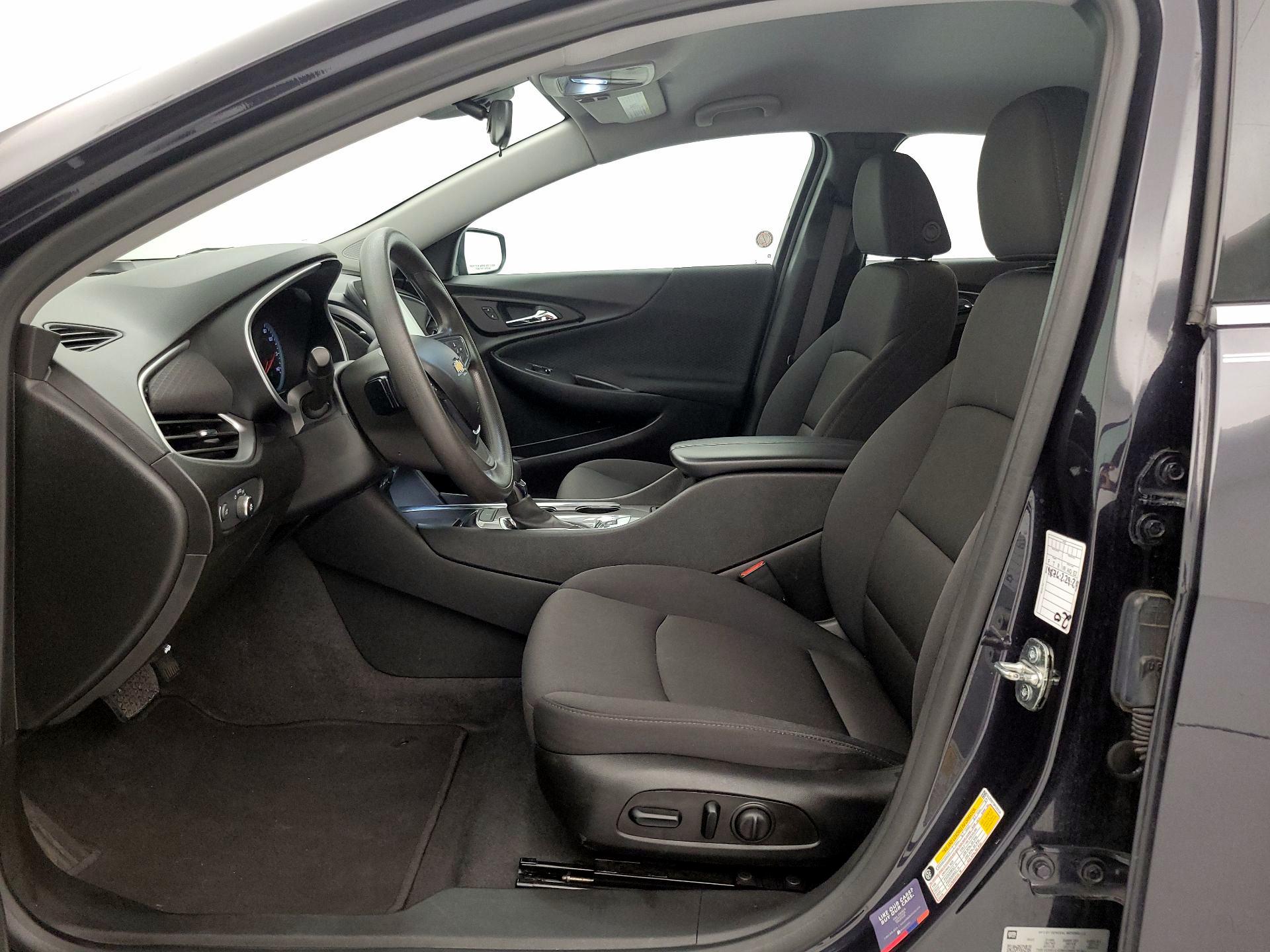 Thumbnail: 2023 Chevrolet Malibu - 11
