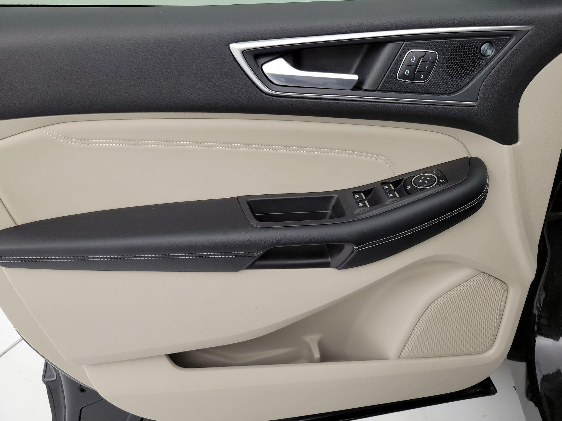 Thumbnail: 2022 Ford Edge - 12