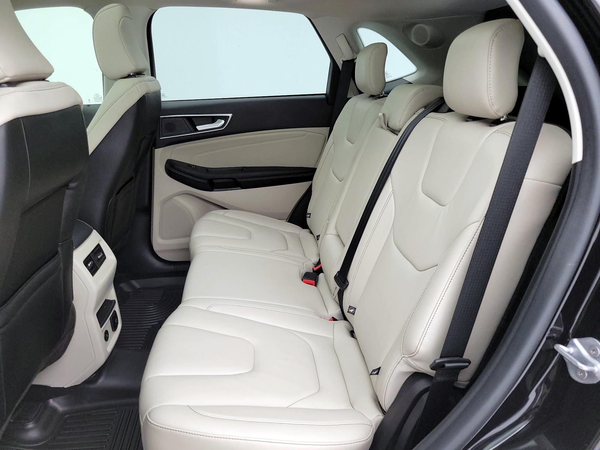 Thumbnail: 2022 Ford Edge - 20
