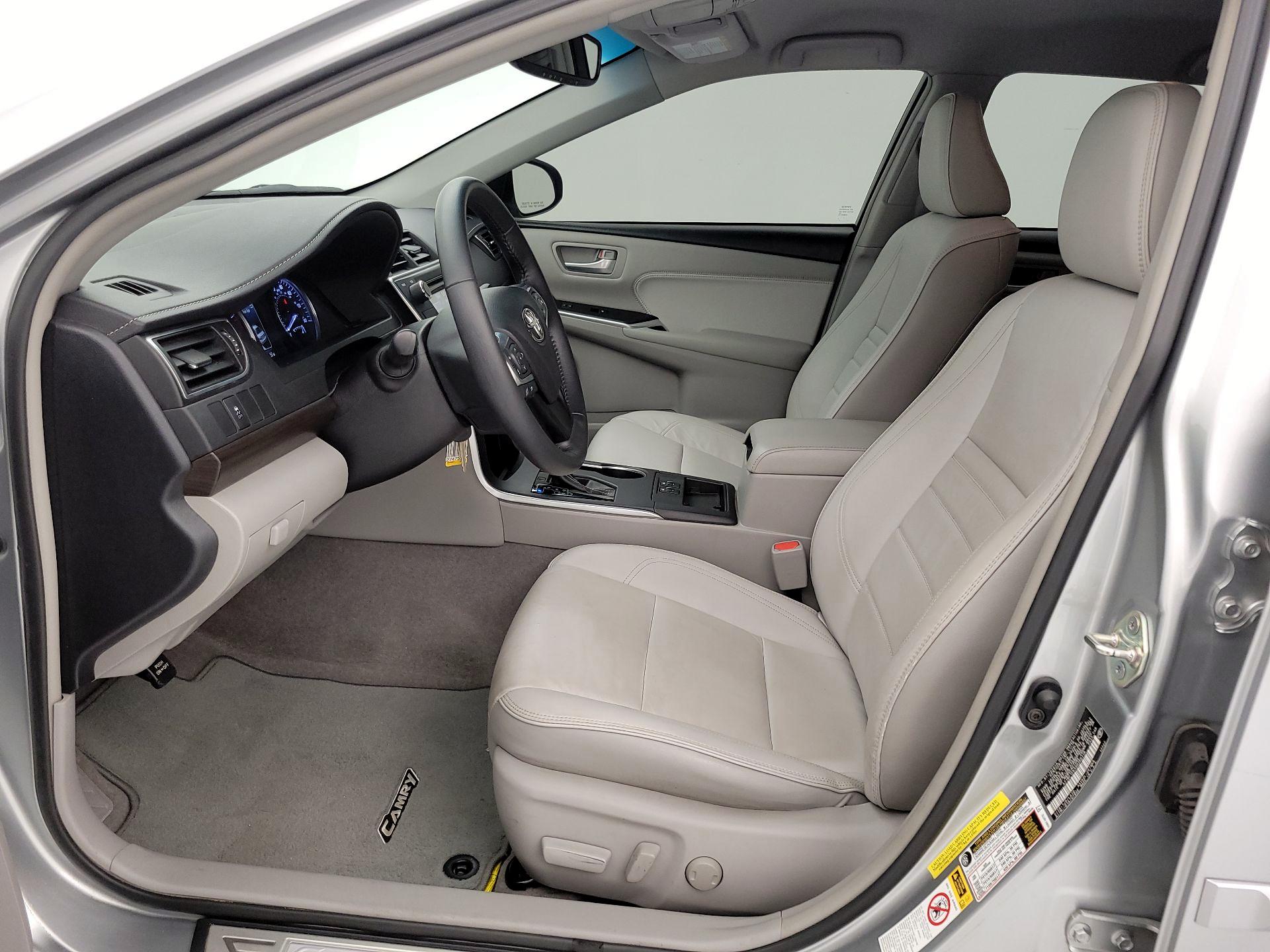 Thumbnail: 2017 Toyota Camry - 11