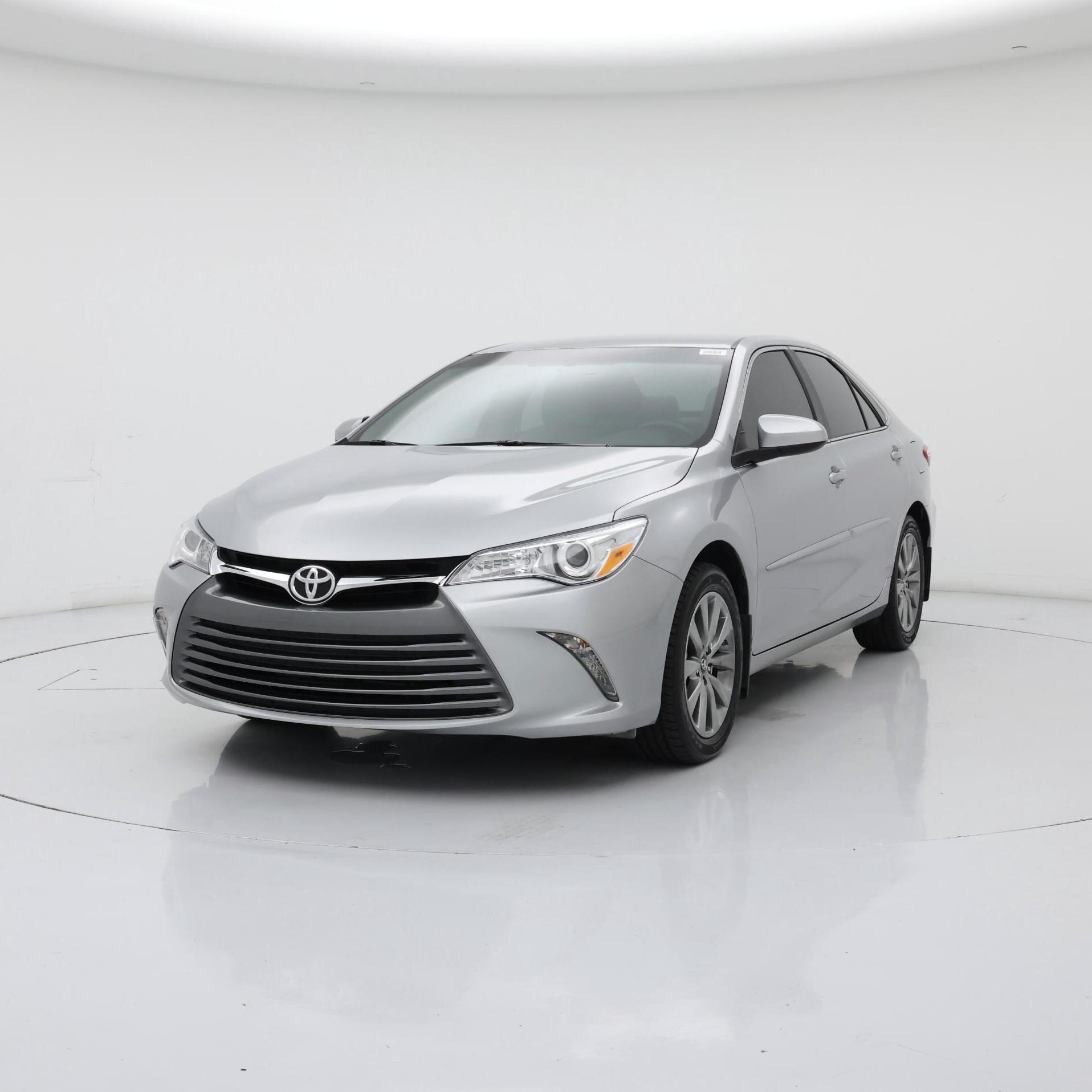 Thumbnail: 2017 Toyota Camry - 4