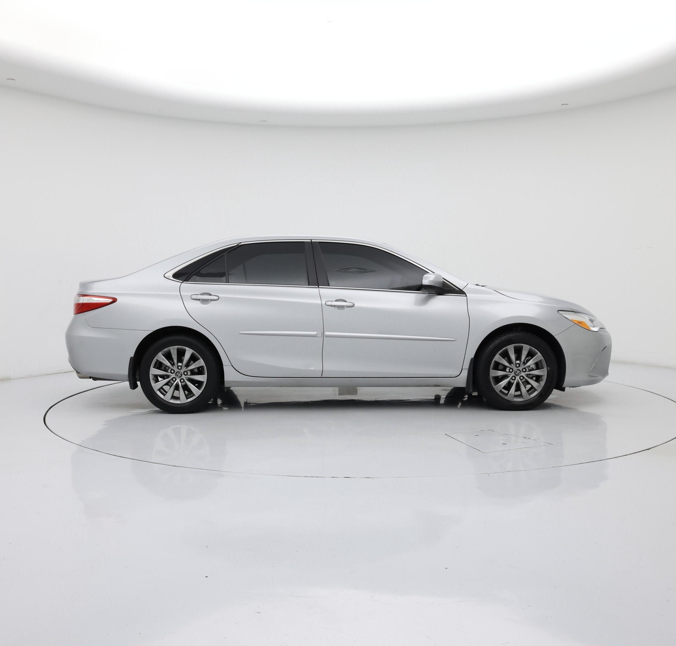 Thumbnail: 2017 Toyota Camry - 7
