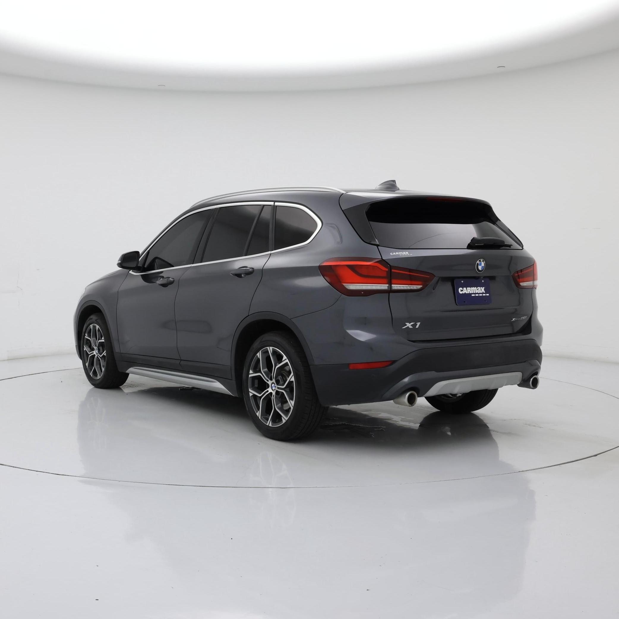 Thumbnail: 2021 BMW X1 - 2