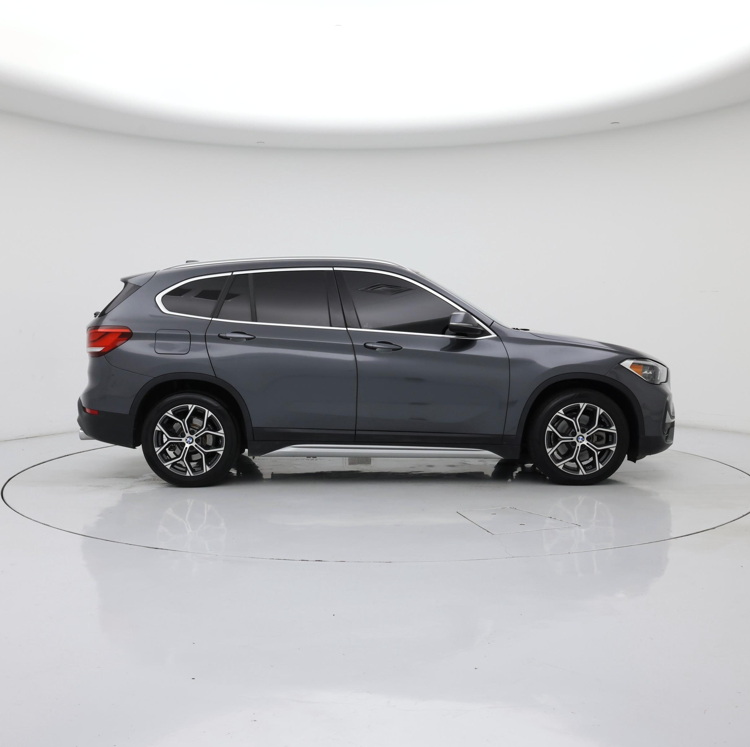 Thumbnail: 2021 BMW X1 - 7