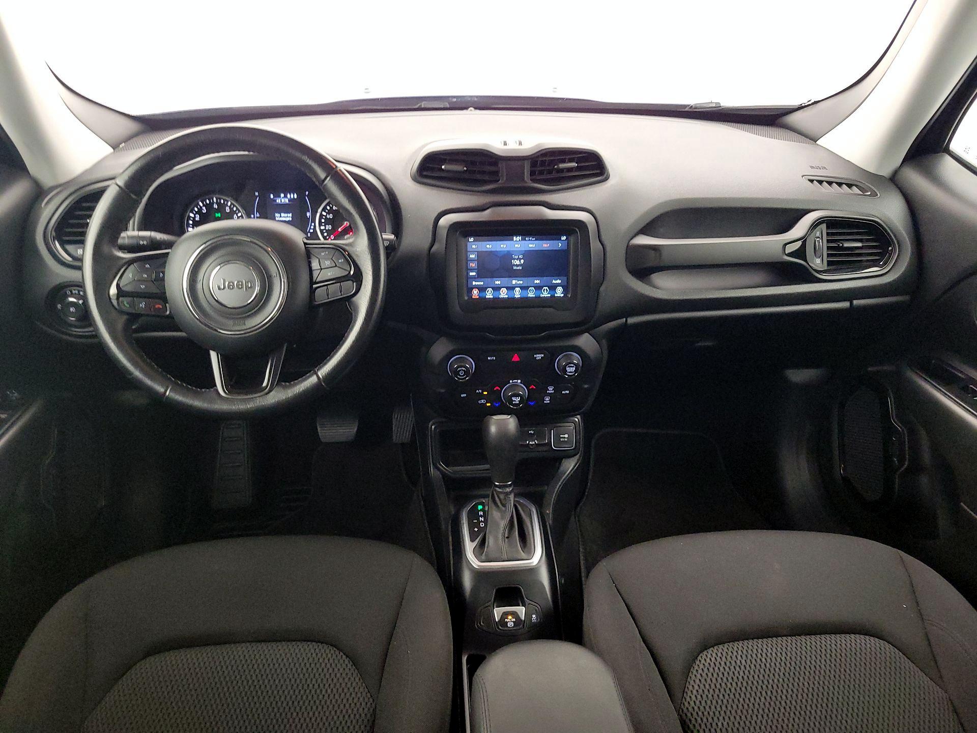 Thumbnail: 2019 Jeep Renegade - 9