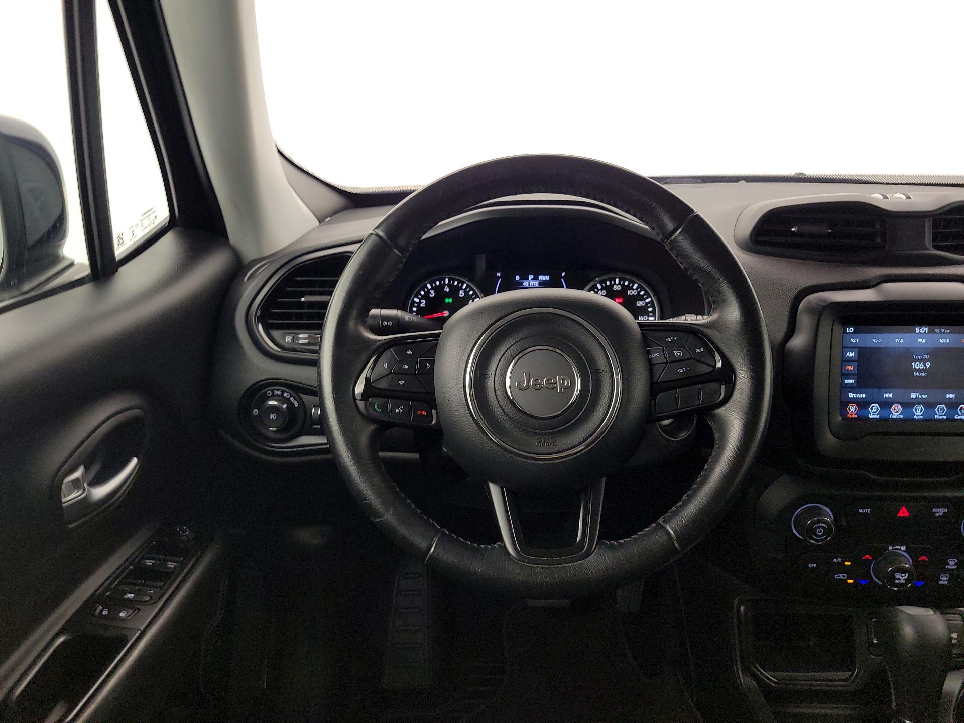 Thumbnail: 2019 Jeep Renegade - 10