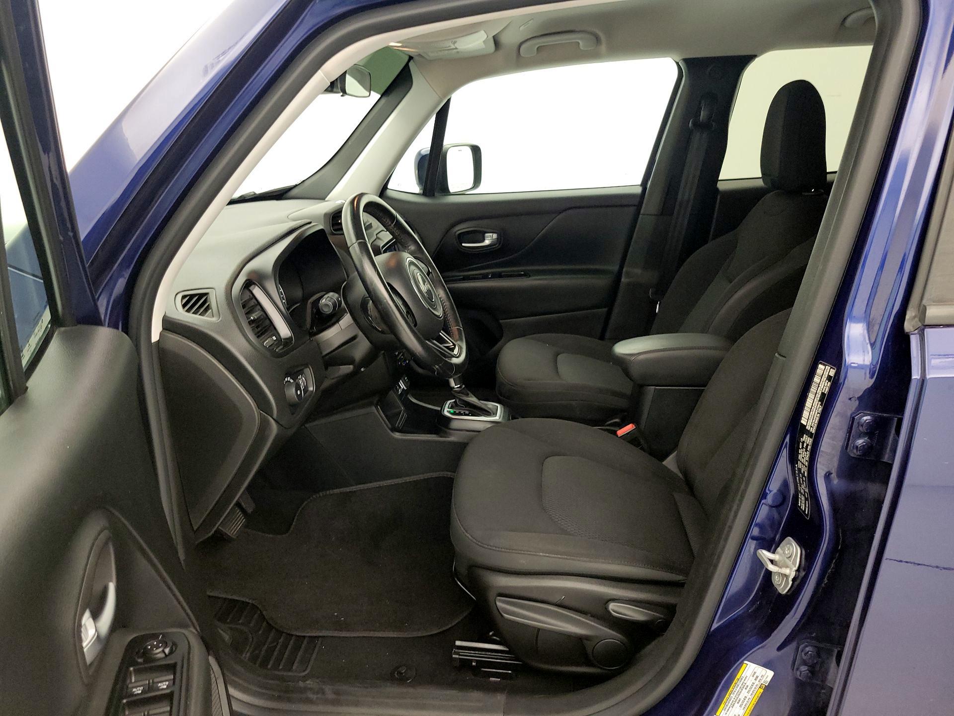 Thumbnail: 2019 Jeep Renegade - 11