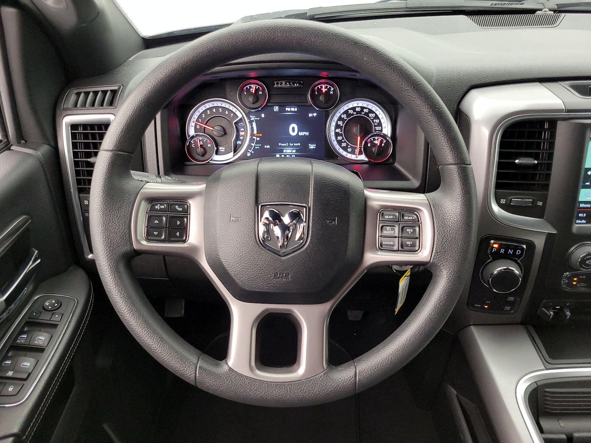 Thumbnail: 2023 RAM 1500 Classic - 10