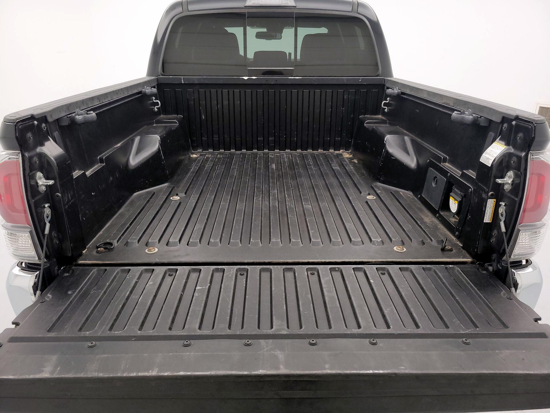 Thumbnail: 2022 Toyota Tacoma - 20