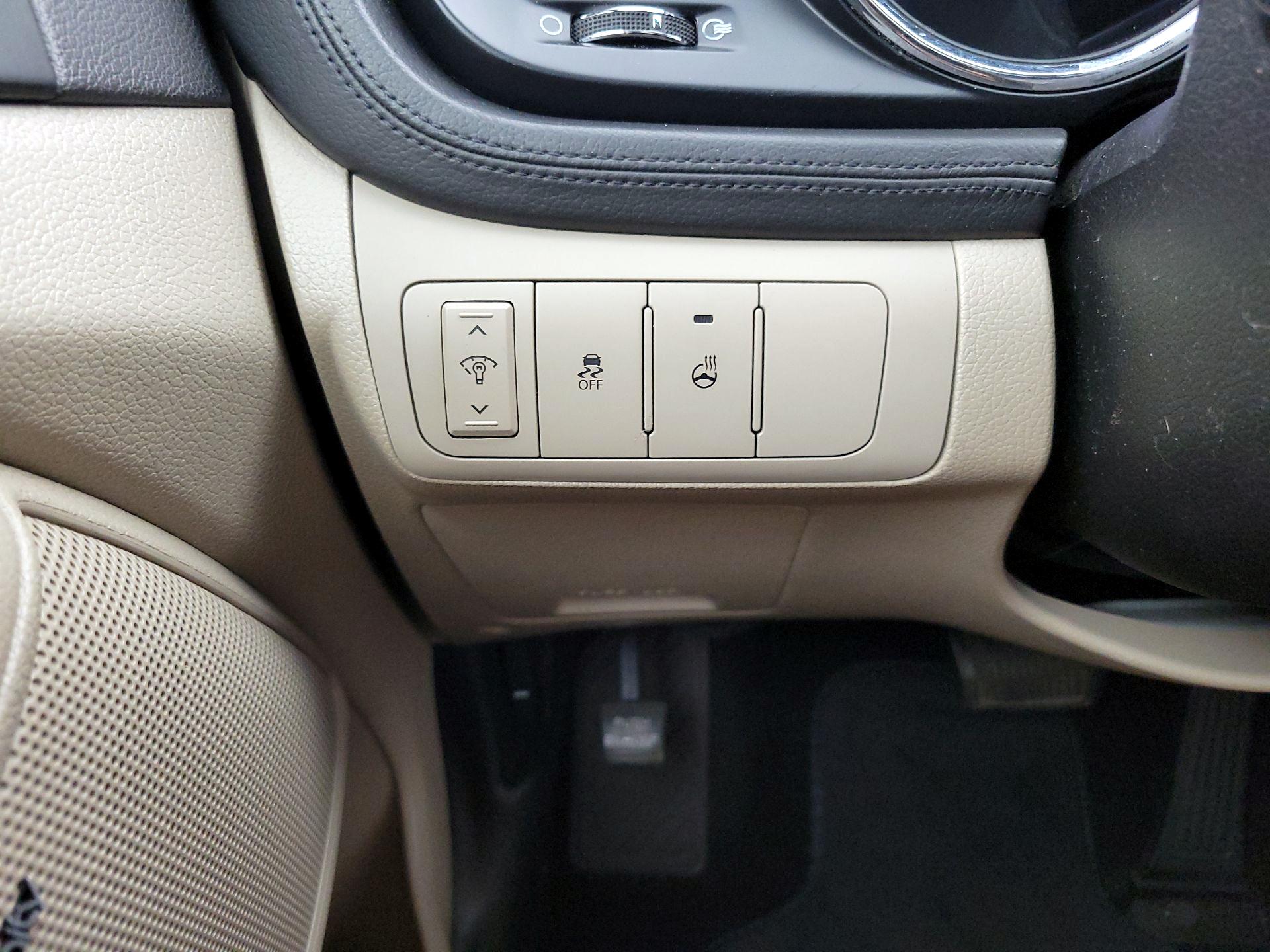 Thumbnail: 2013 Kia Optima - 13