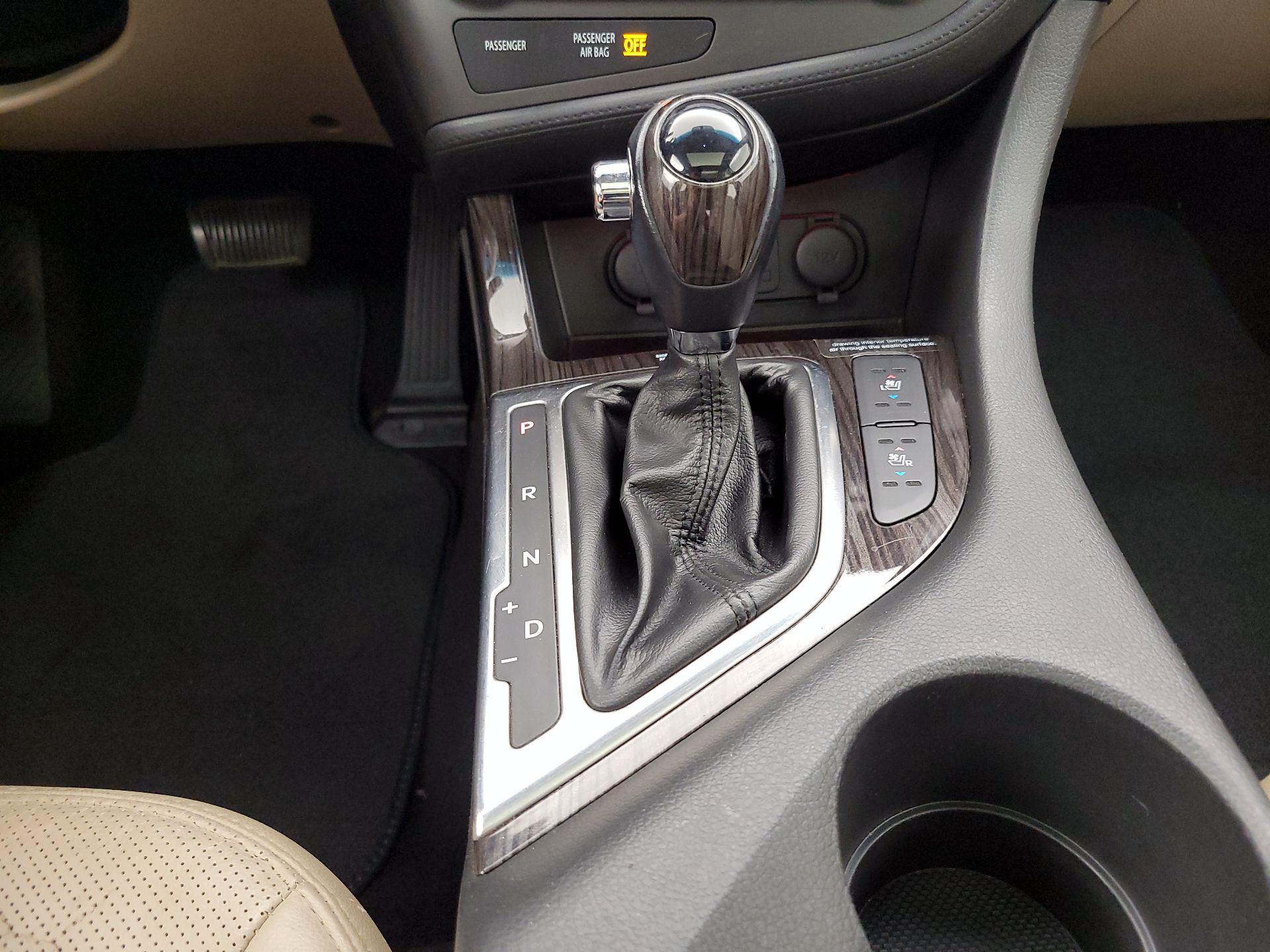 Thumbnail: 2013 Kia Optima - 18