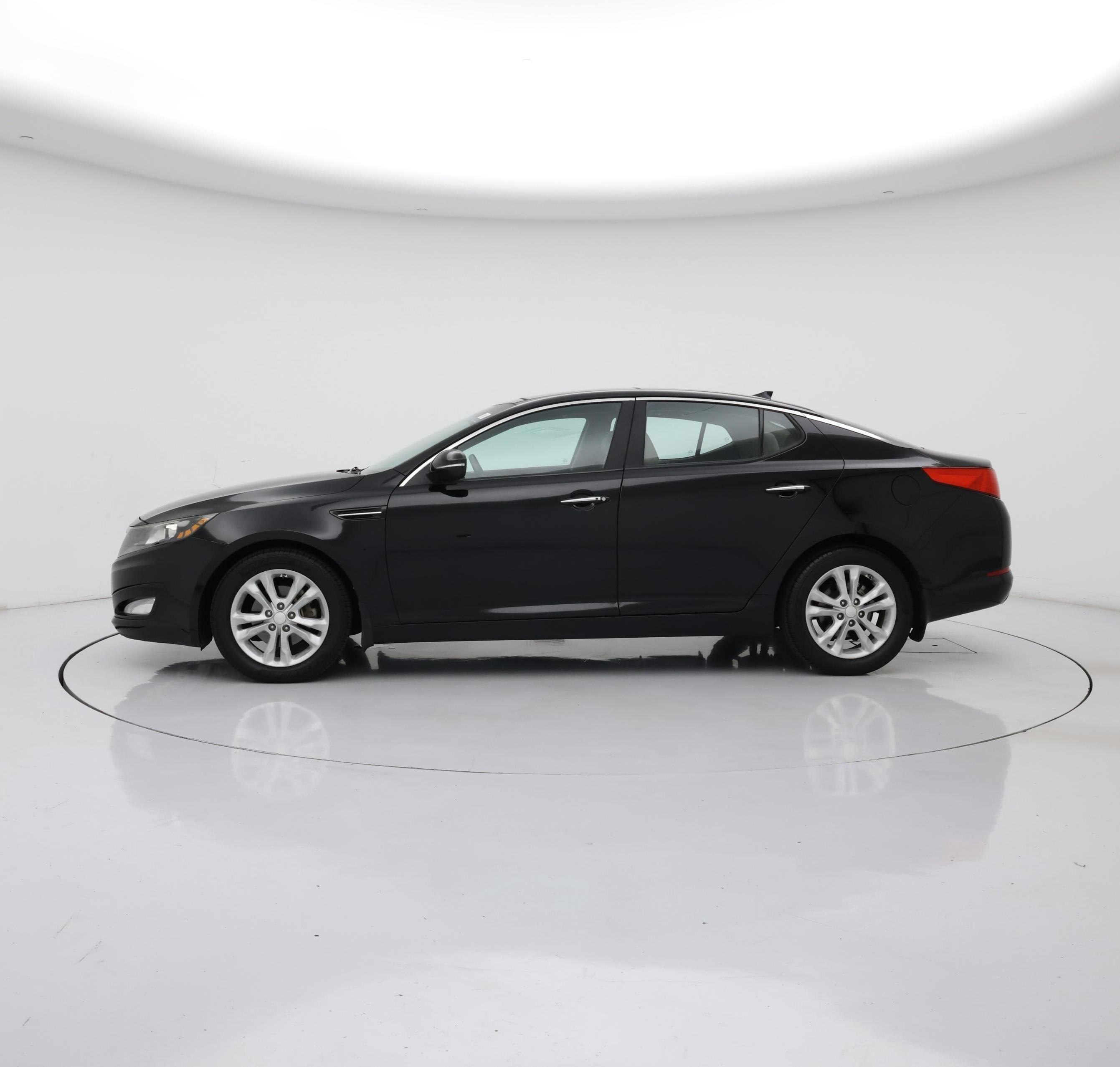 Thumbnail: 2013 Kia Optima - 3