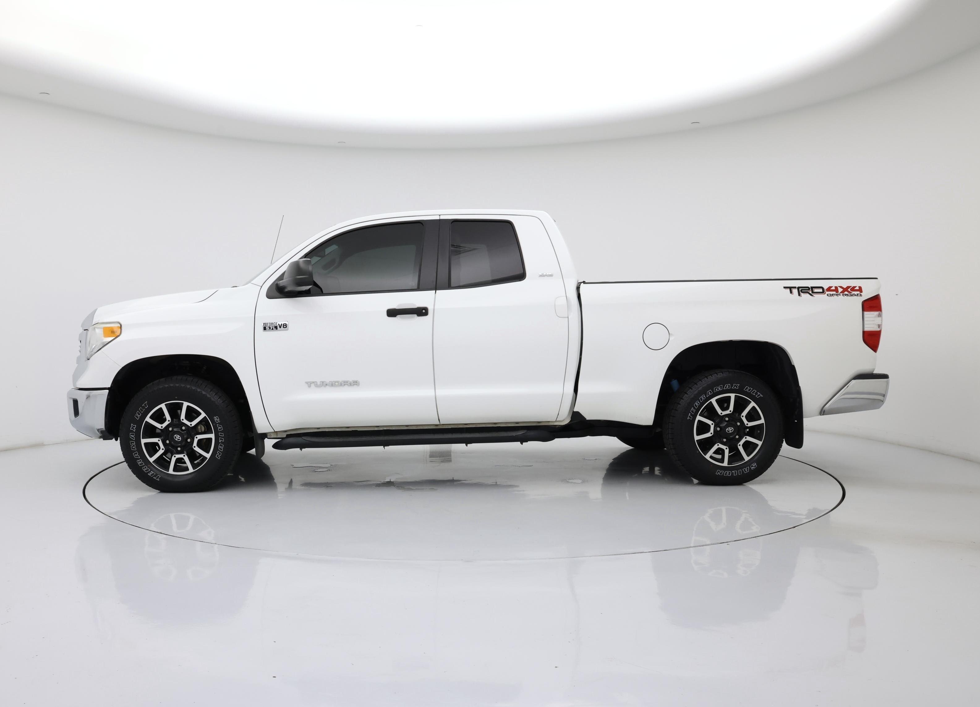 Thumbnail: 2017 Toyota Tundra - 3