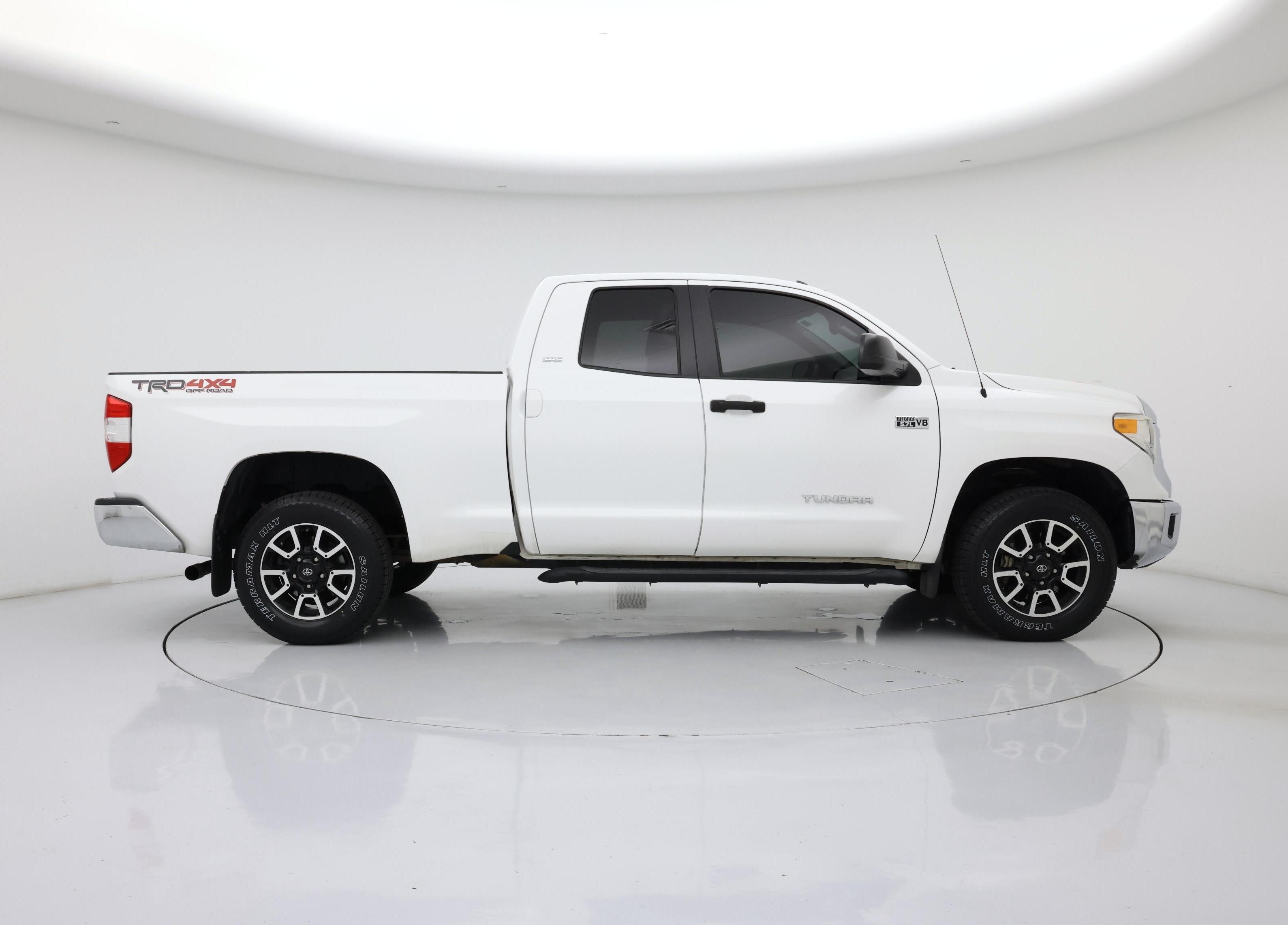 Thumbnail: 2017 Toyota Tundra - 7
